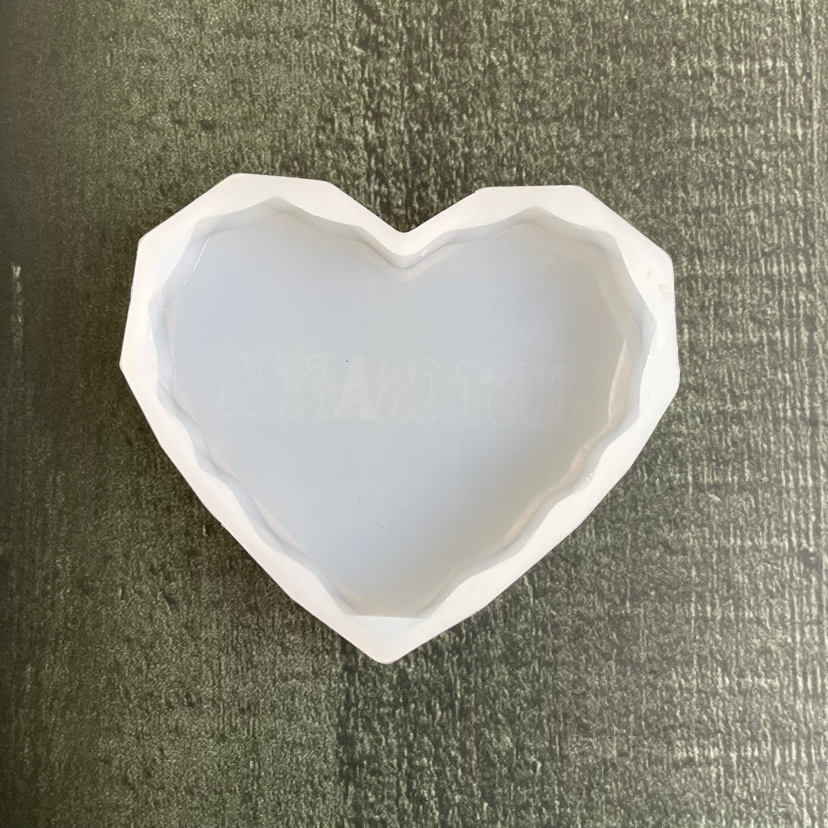 Zigzag heart mould image 0
