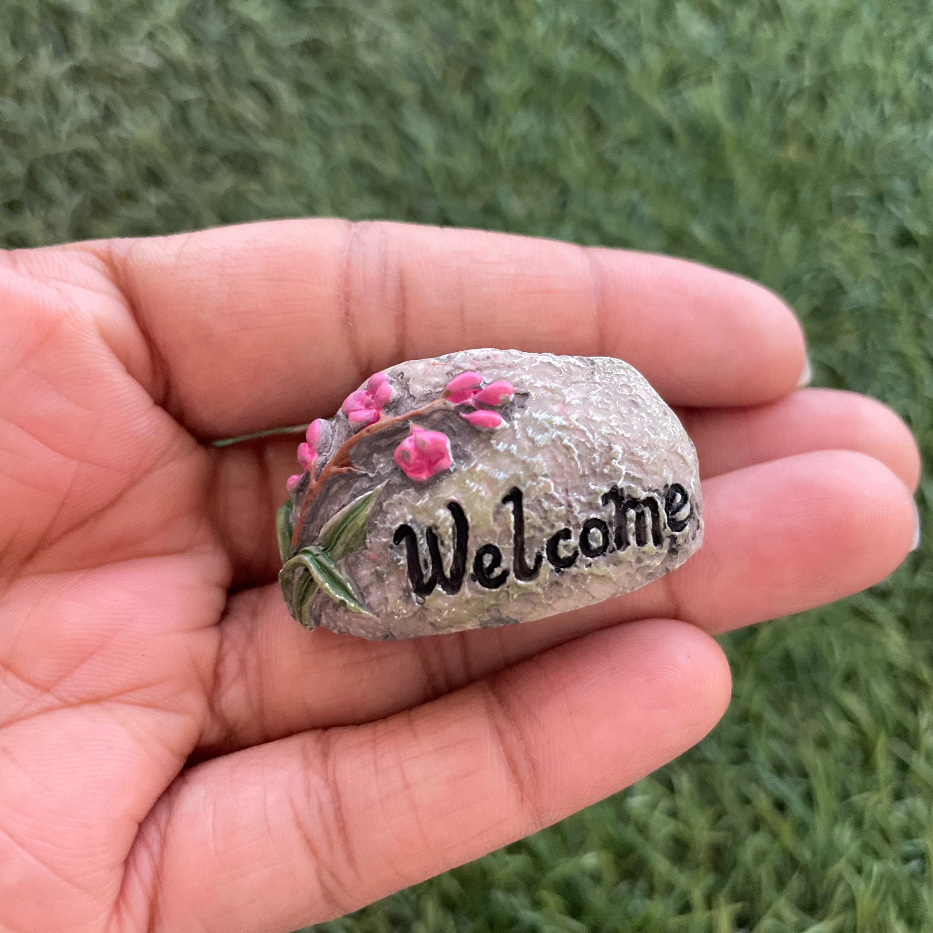 Stone with Welcome Text B Miniature 144 image 1