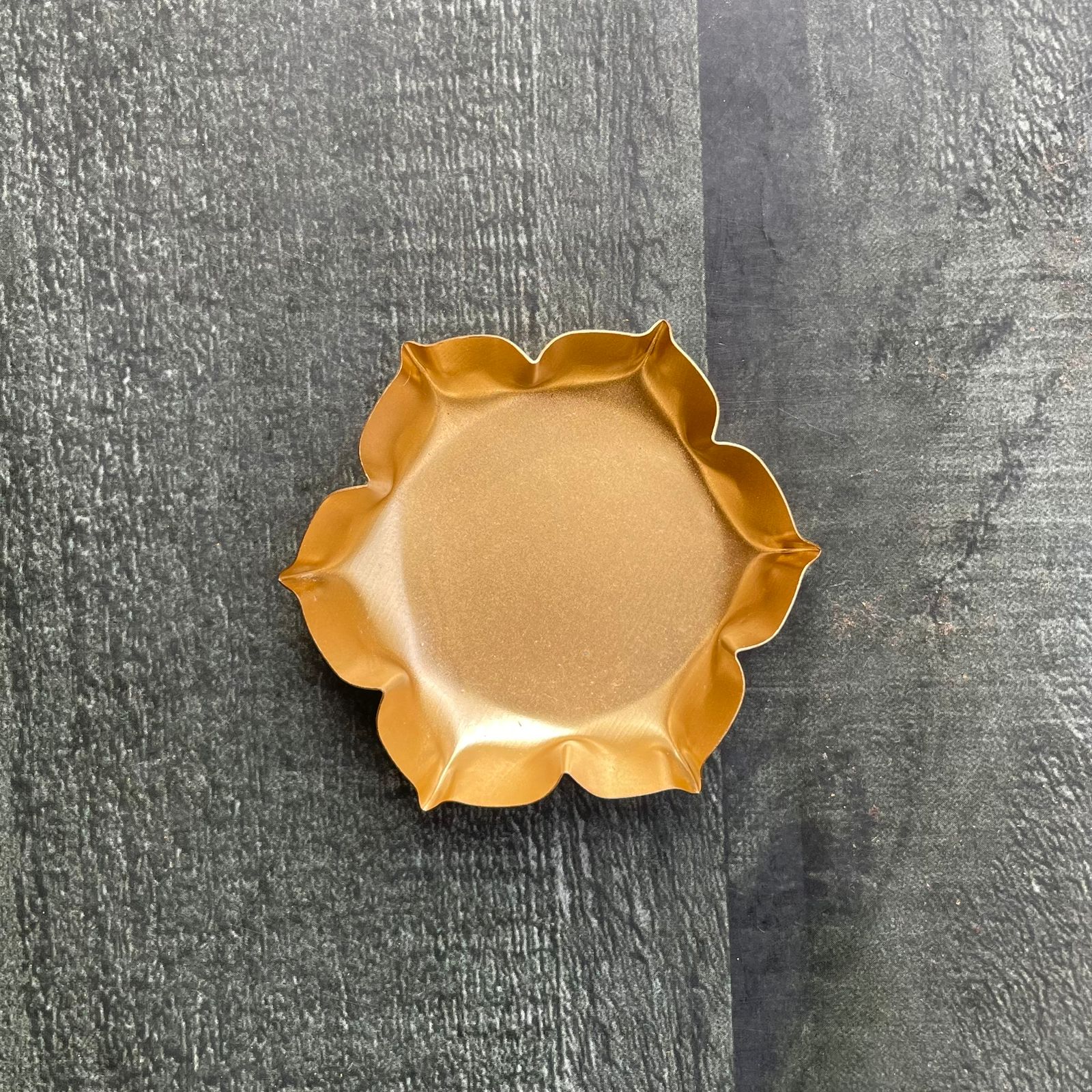 Lotus Urli Candle Metal Base 2.5" image 0