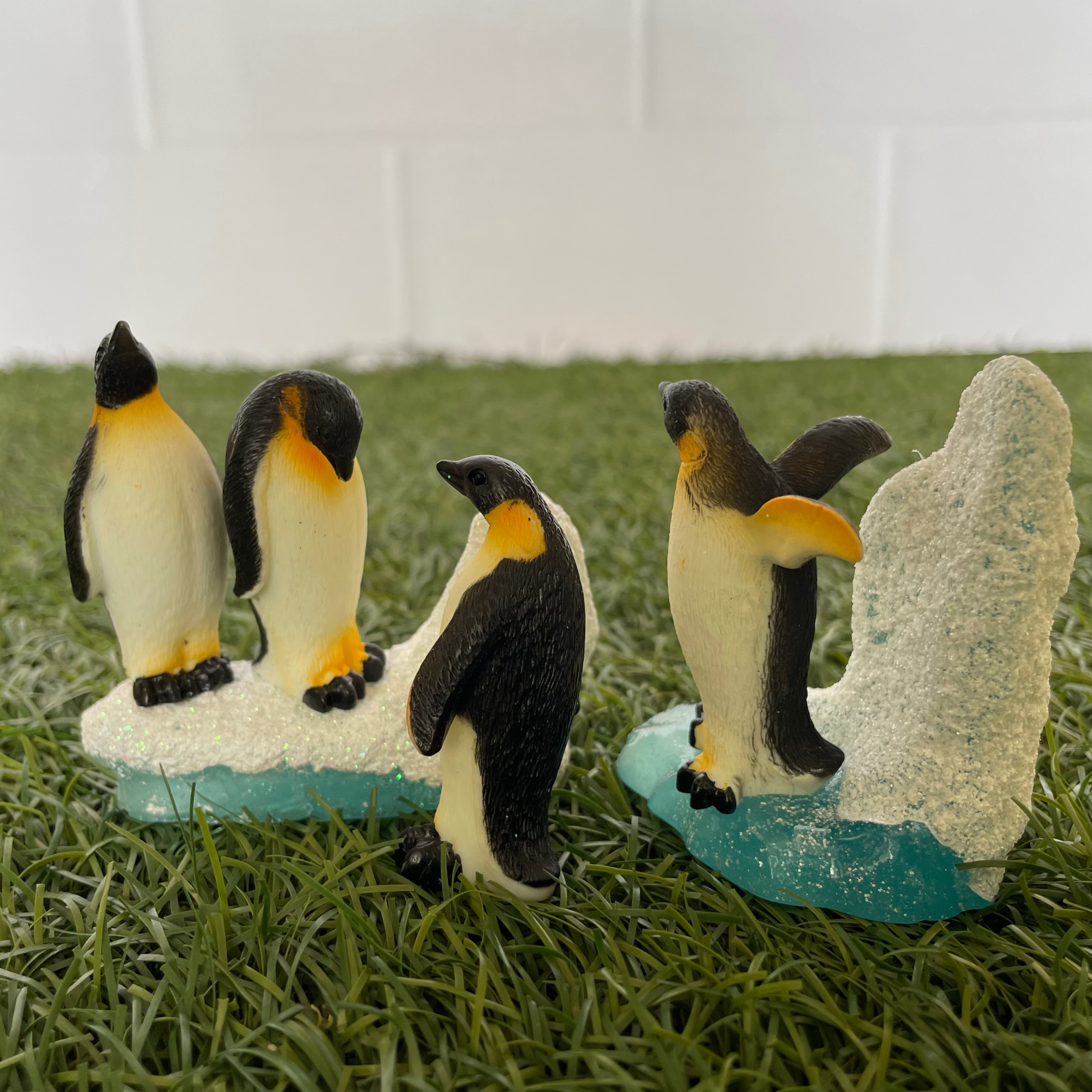 Penguin Family of 4 with 2 Iceberg 215 image 0