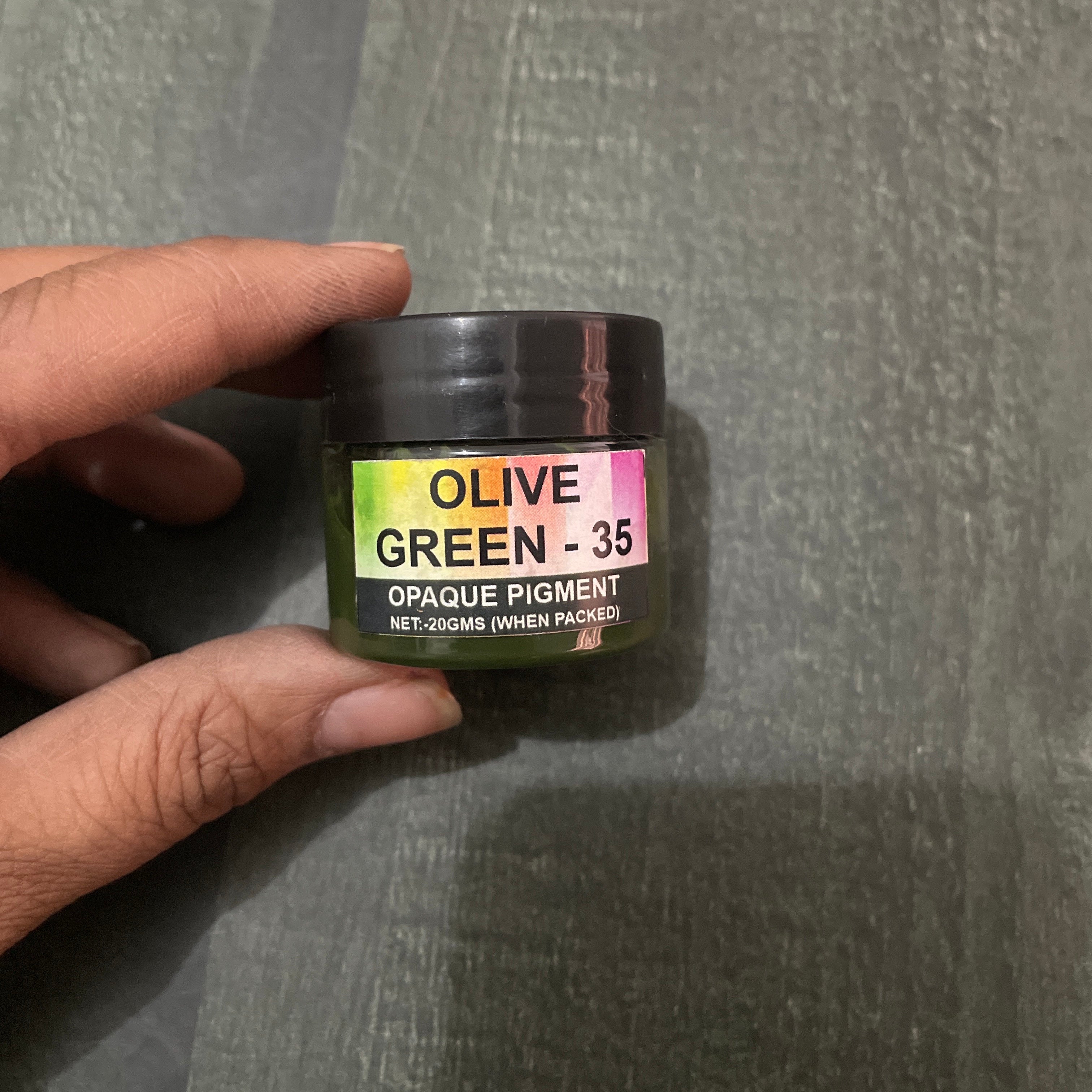 Opaque Pigment Olive Green 35 image 0