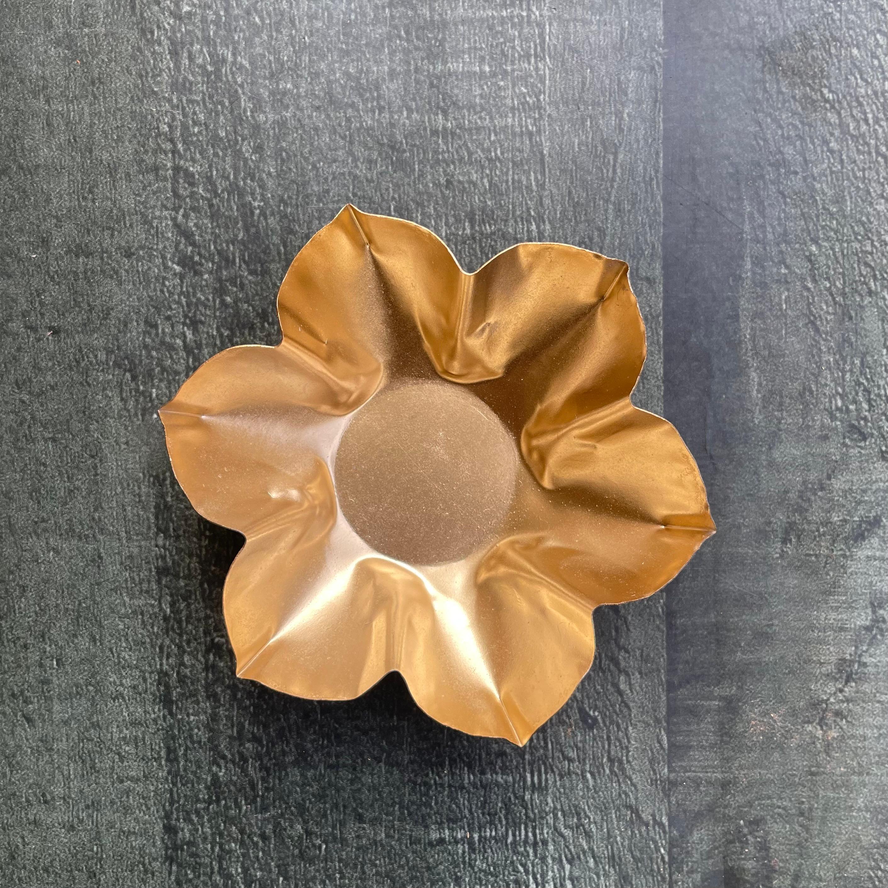 Flower Candle Metal Base 3" image 0