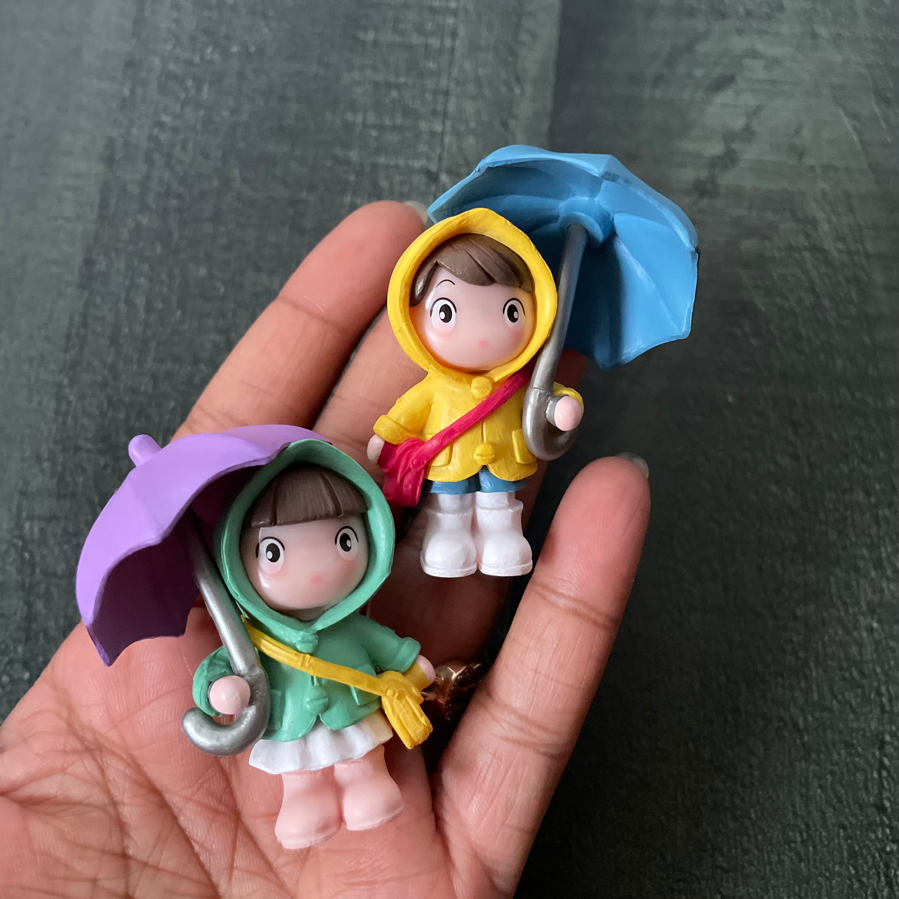 Couple with Umbrella B Miniature 128 image 1