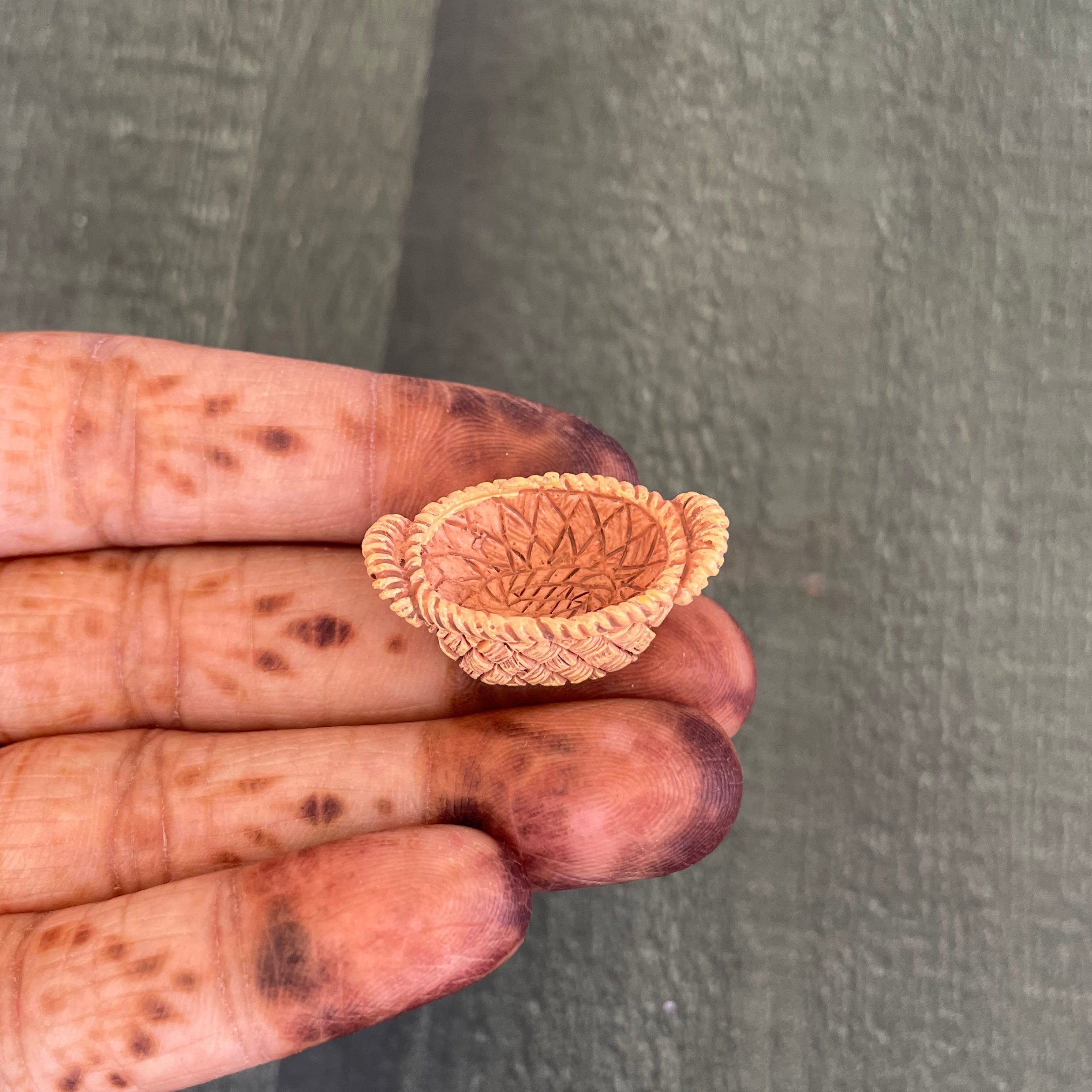 Small Vegetable Basket Miniature 266 image 1