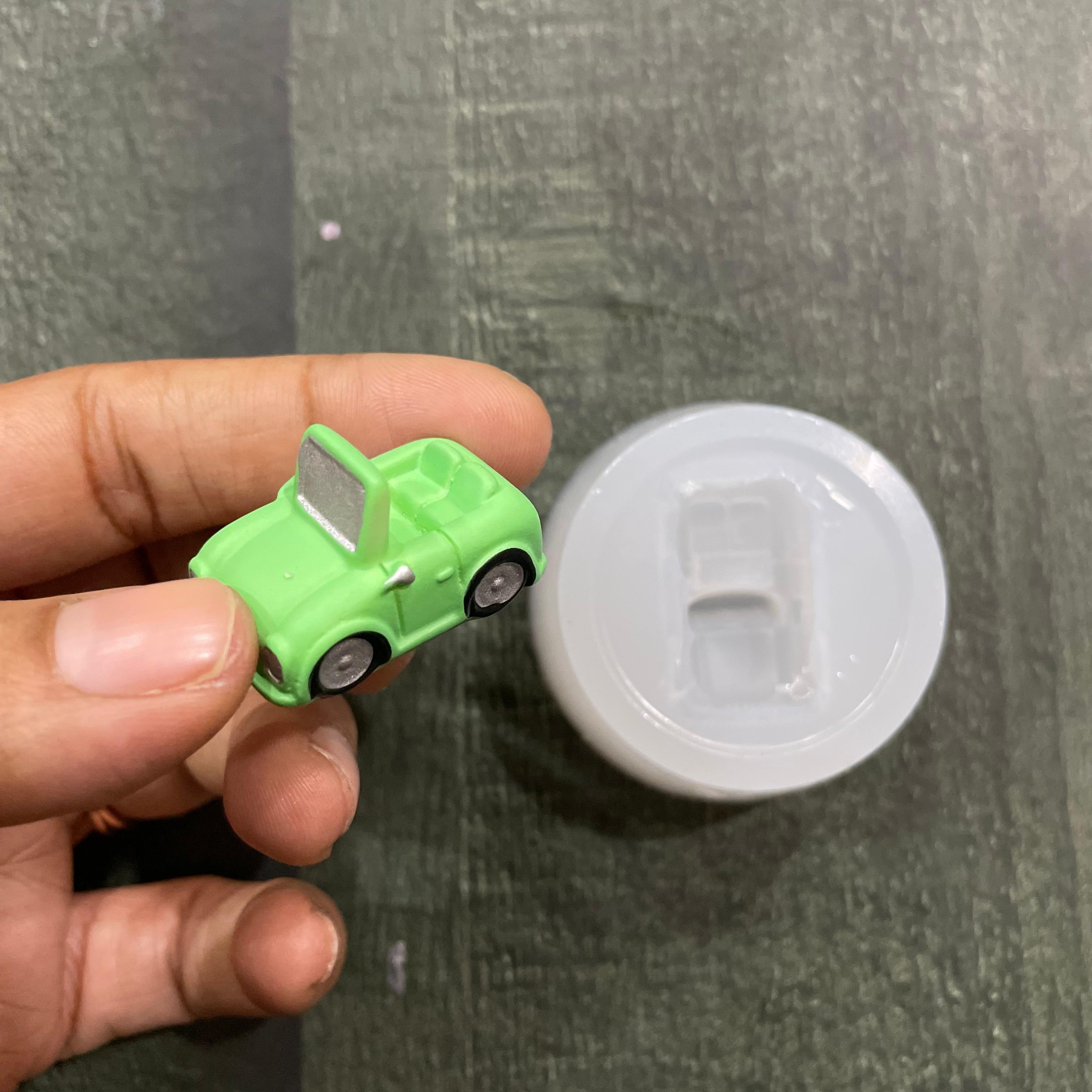 Vintage Car Candle Mould  image 1