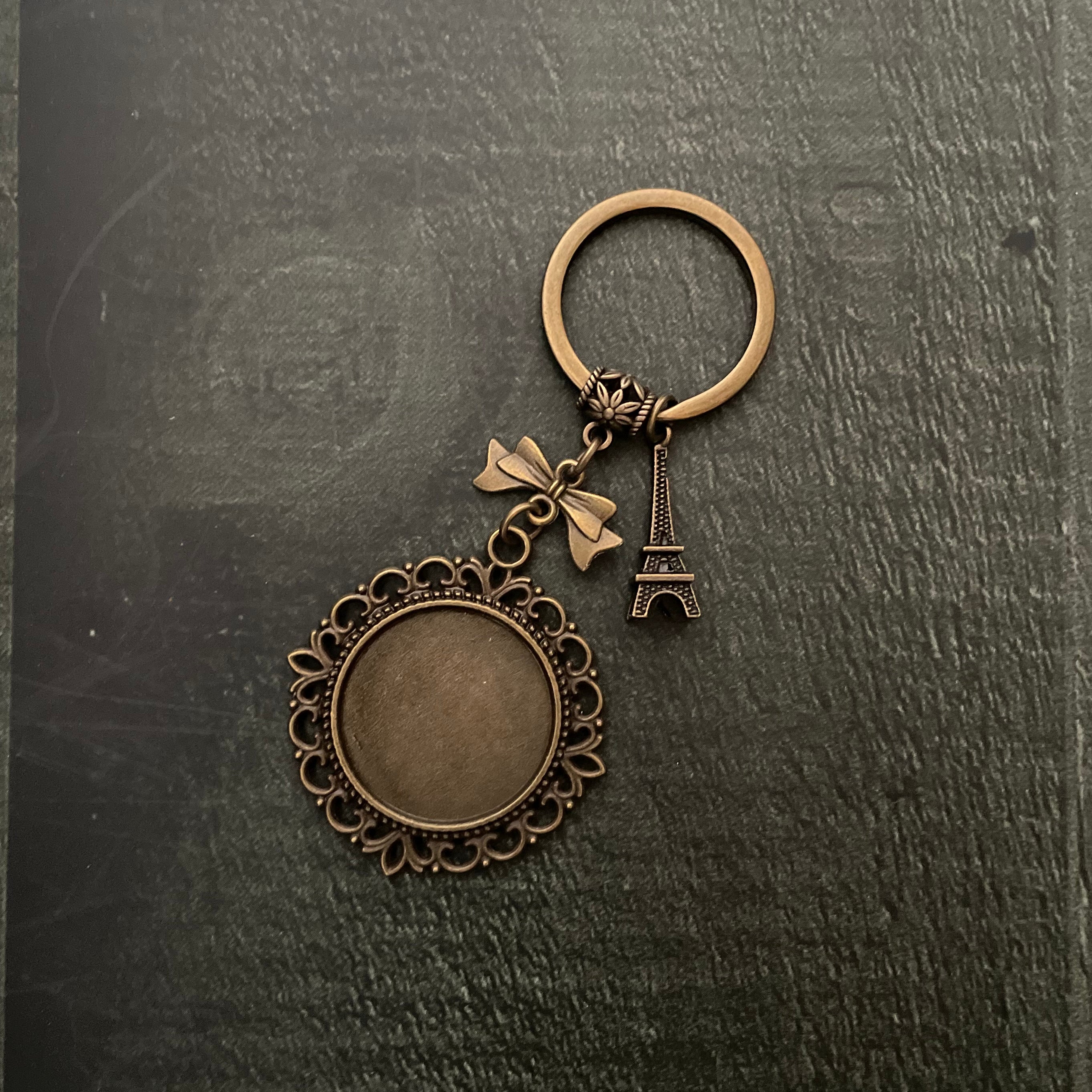 Keychain Antique Bazel 25 image 0