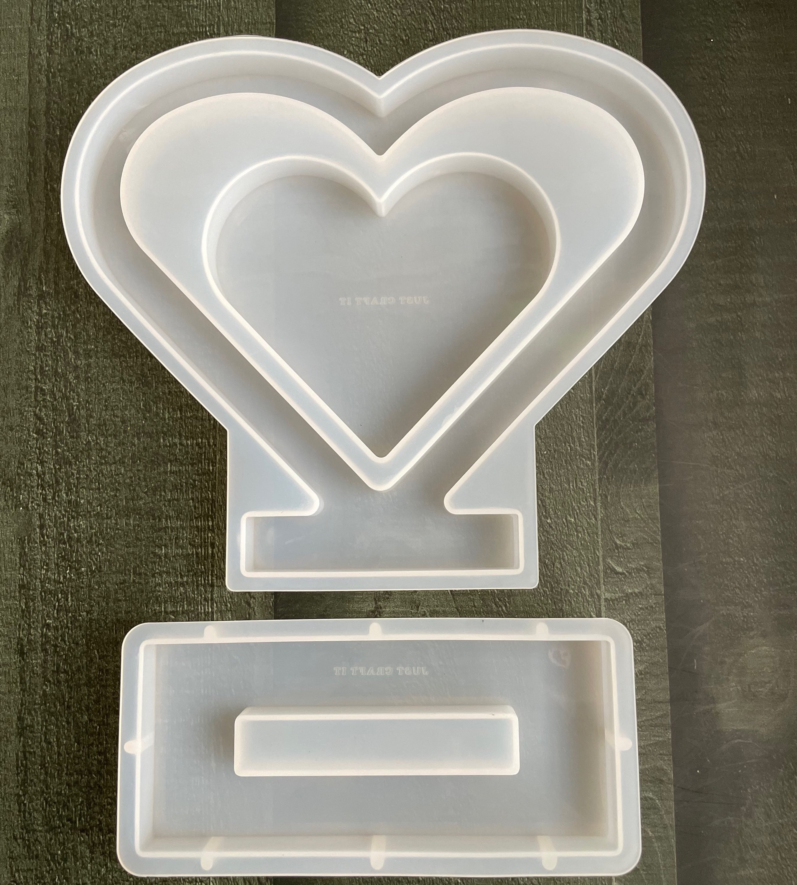 Heart center hanging mould with stand mould image 0