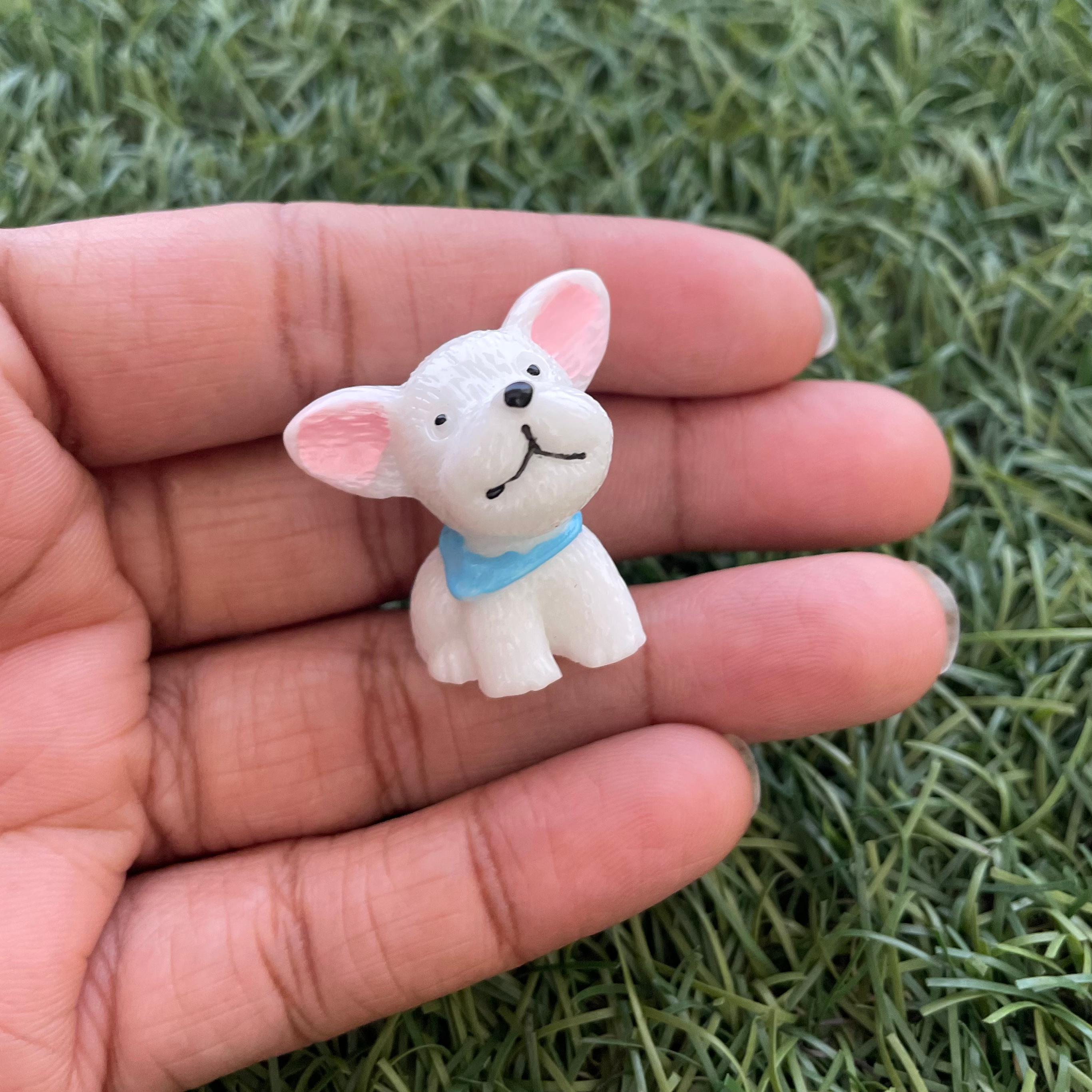 Dog B Miniature 183 image 1