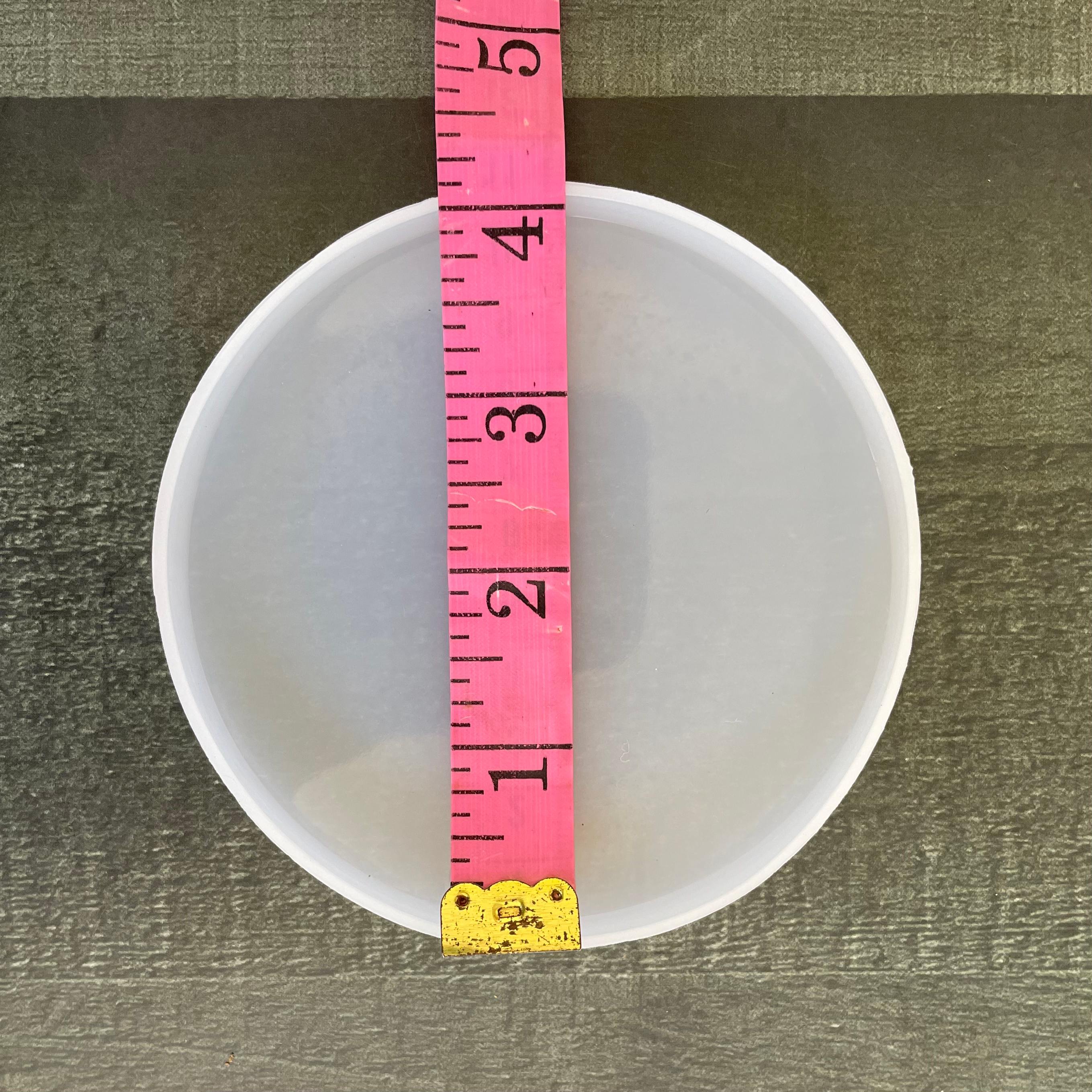 4" round mould image 1