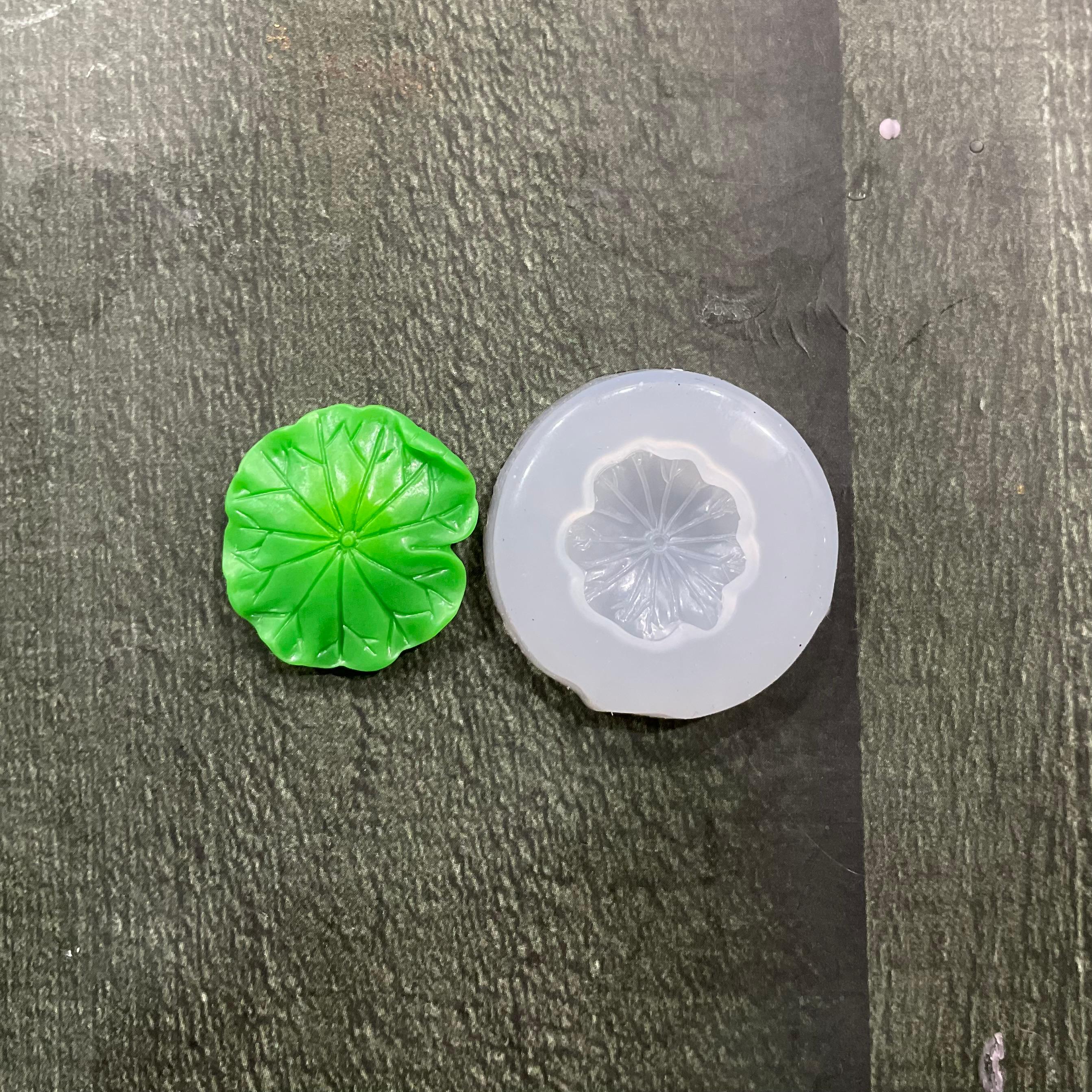 Big Lotus Leaf Candle Mould  image 0