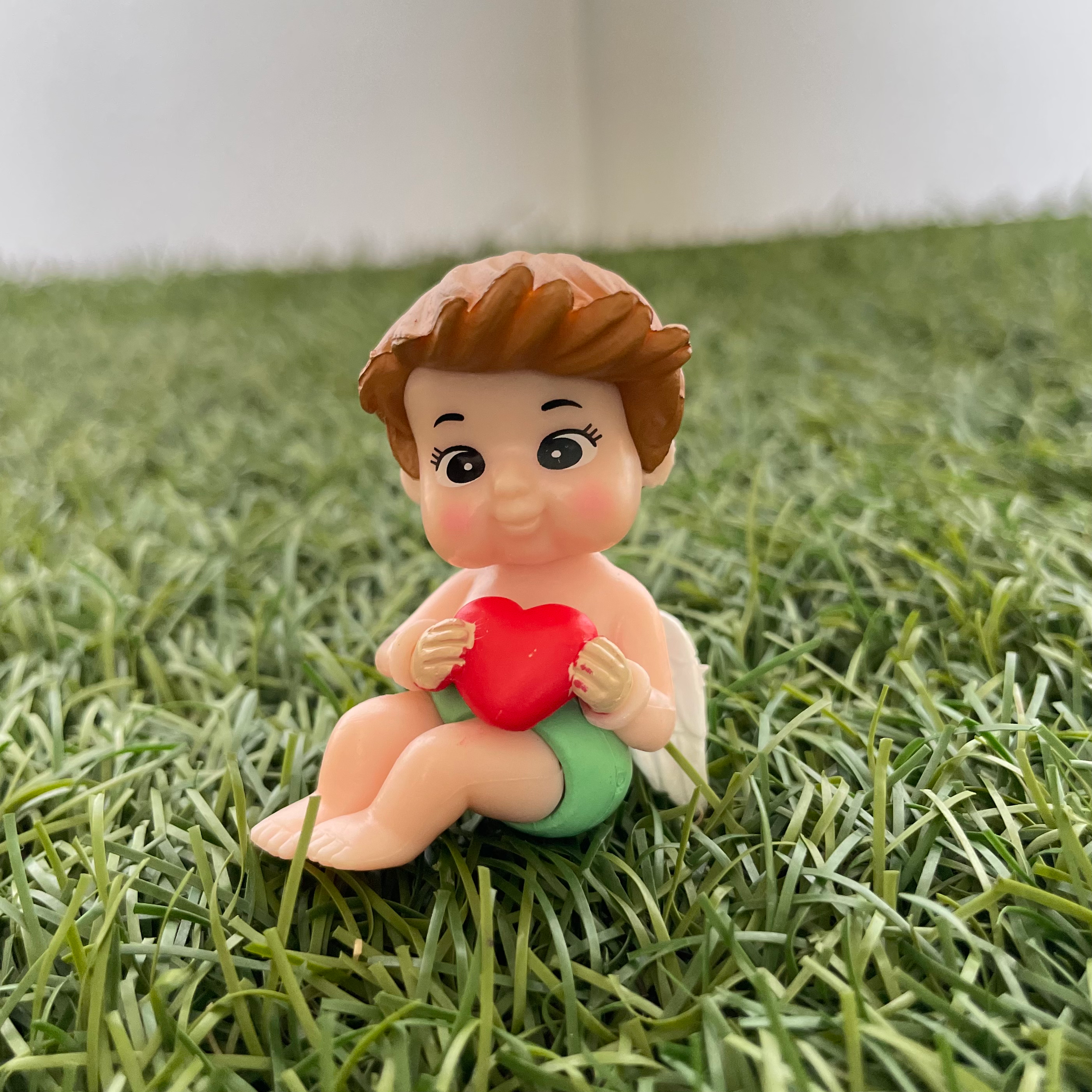 Cupid with Heart Miniature 136 image 0