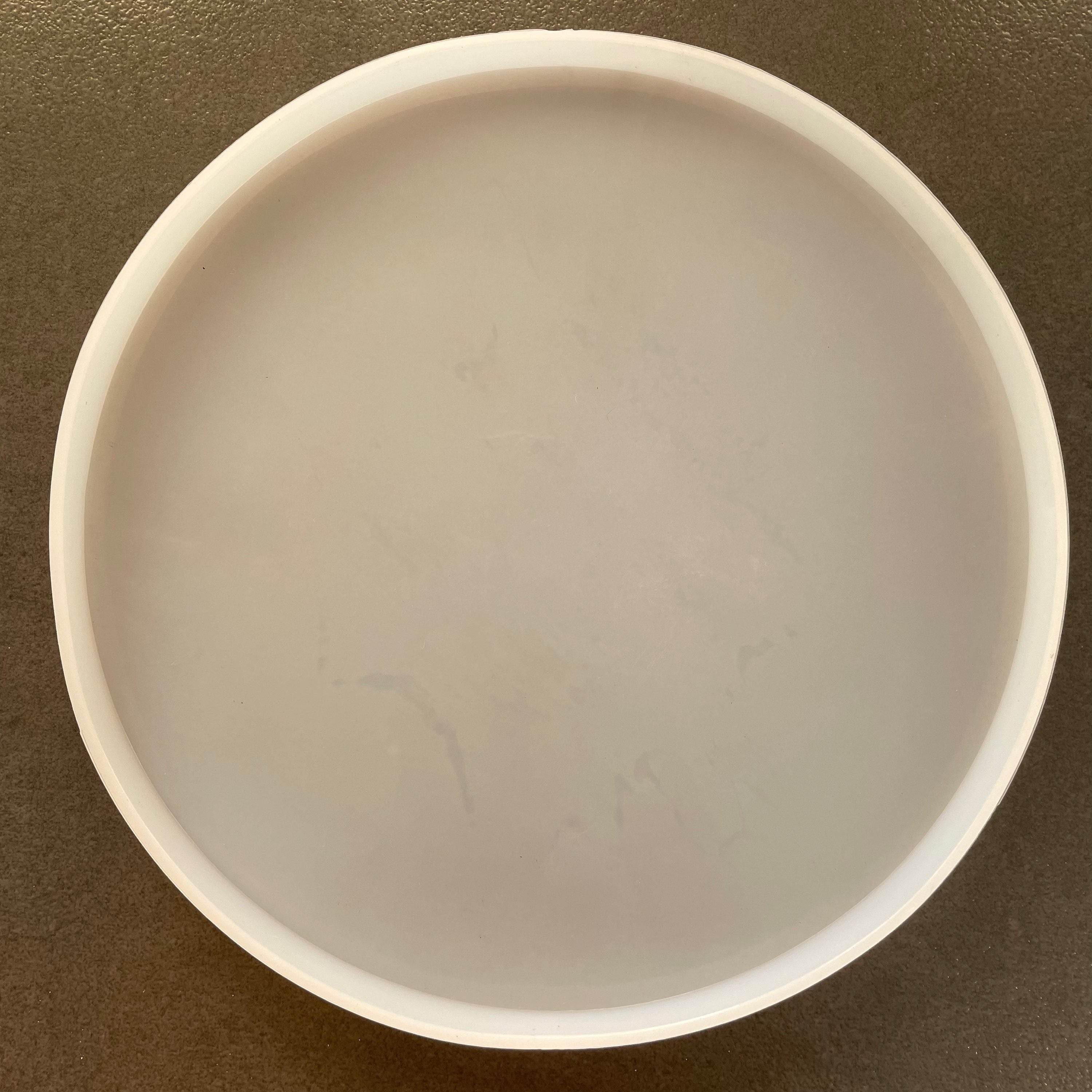 10" round mould image 0