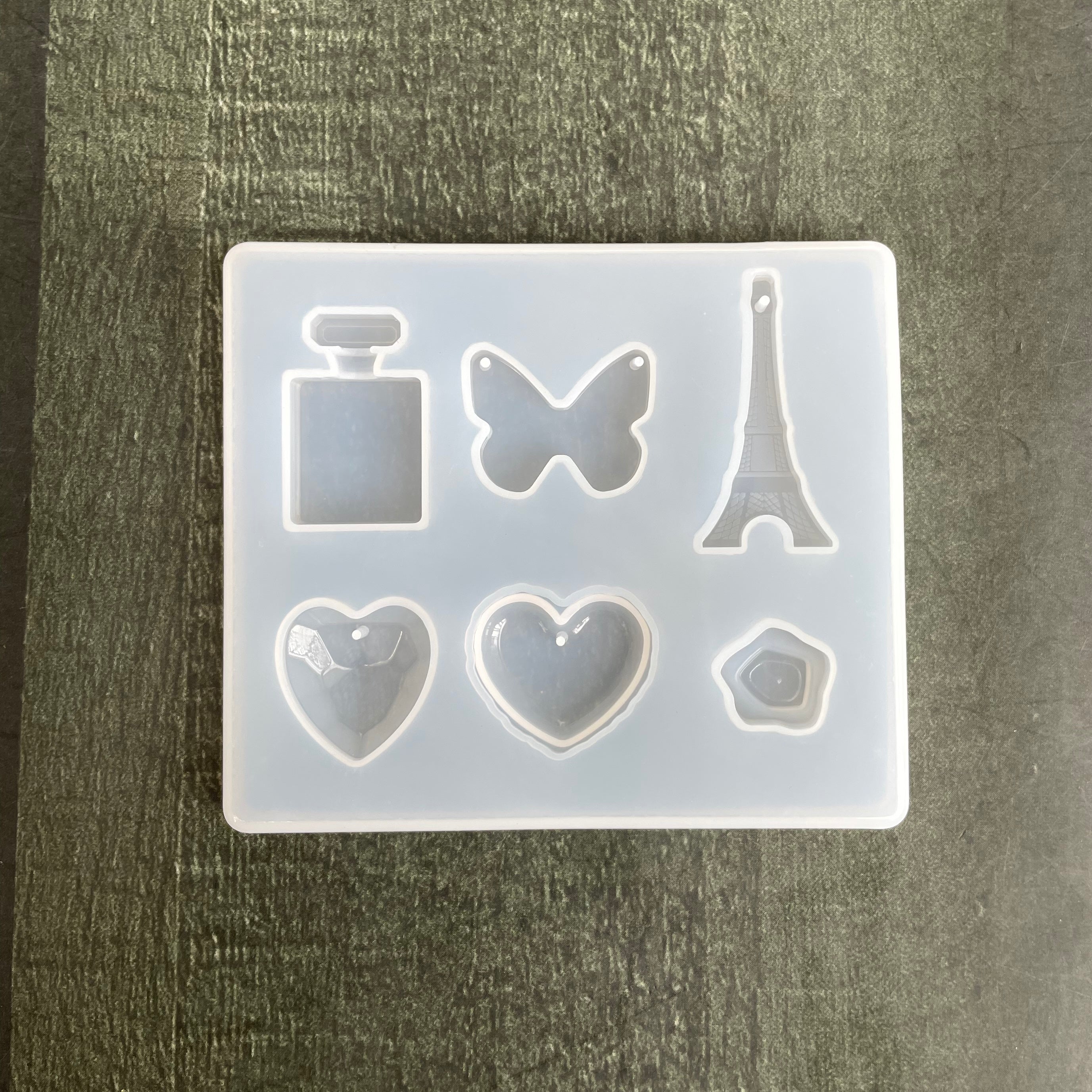6 Cavity Jewellery & Keychain Mould image 0