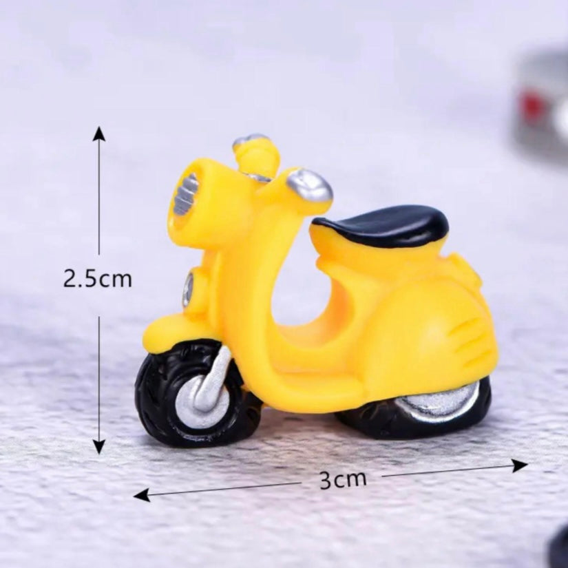 Yellow scooter miniature 59 image 0