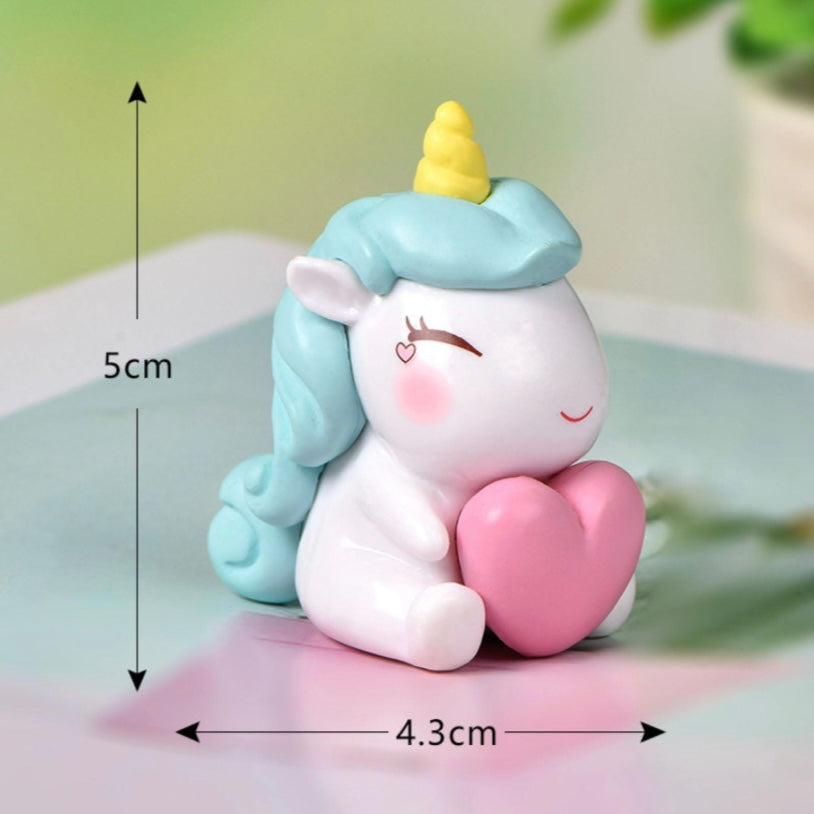 Seating unicorn with heart miniature 27 image 0
