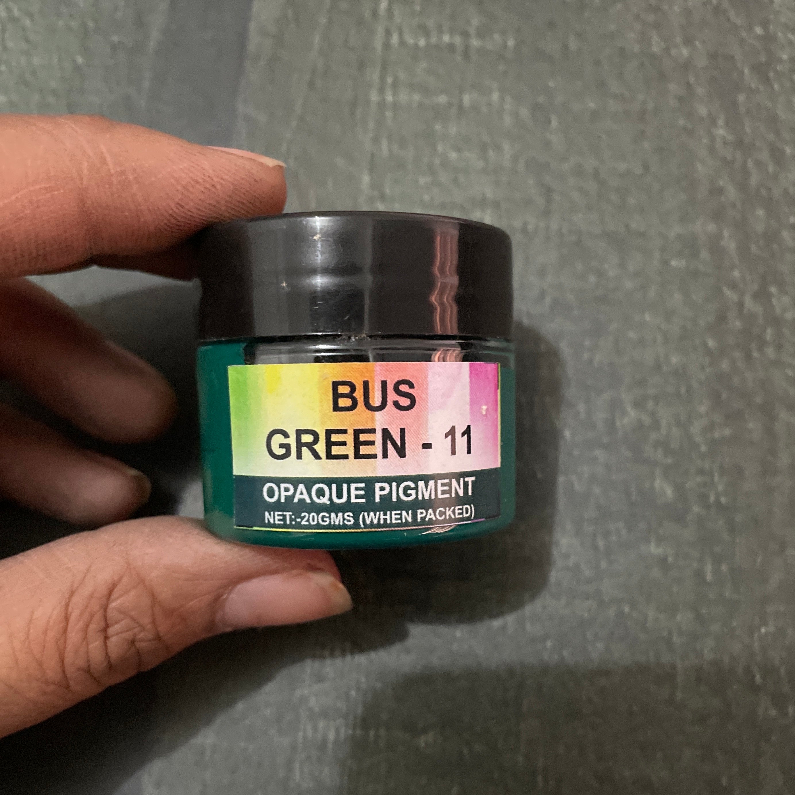 Opaque Pigment Bus Green 11 image 0