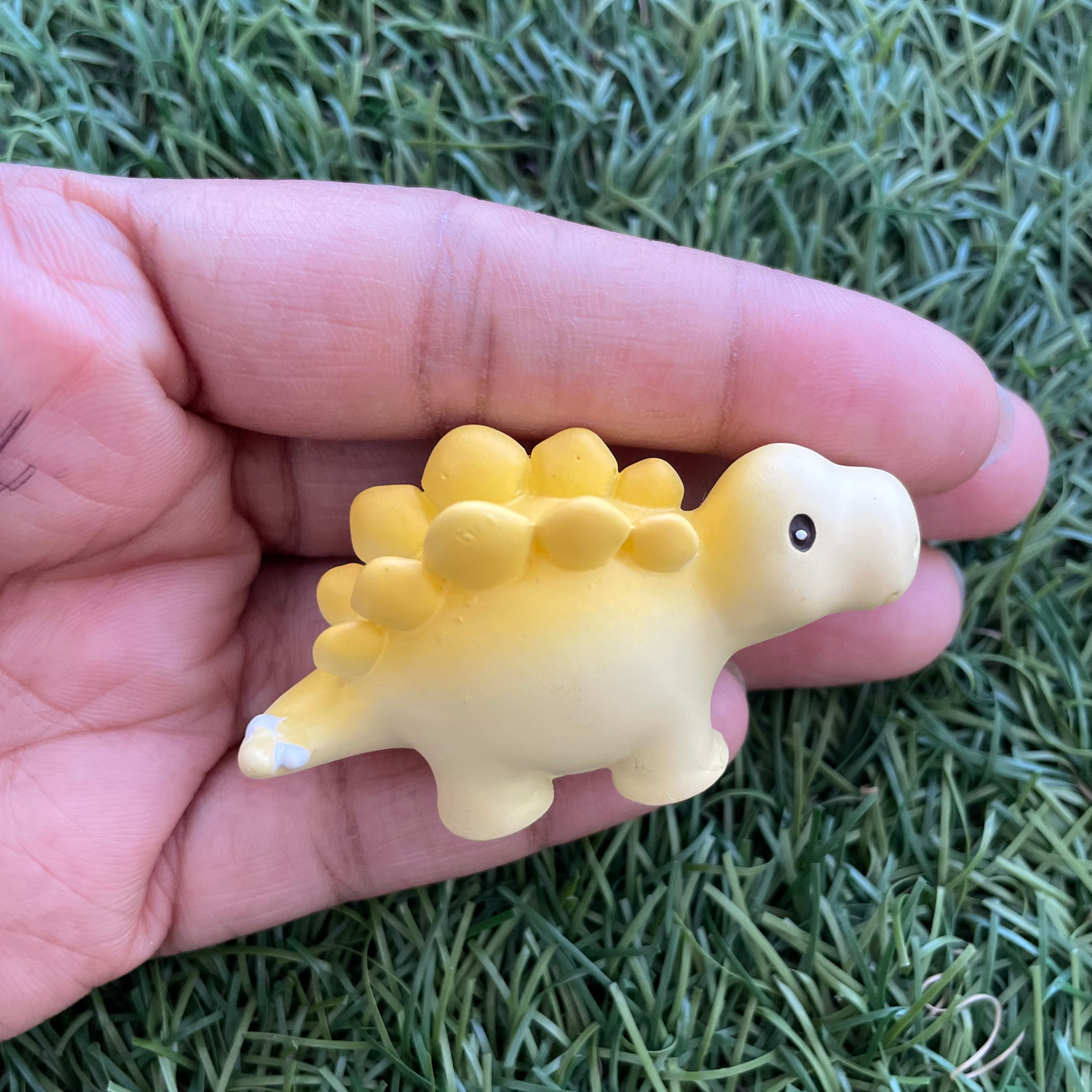Tyrannosaurus Dinosour Miniature 201 image 1