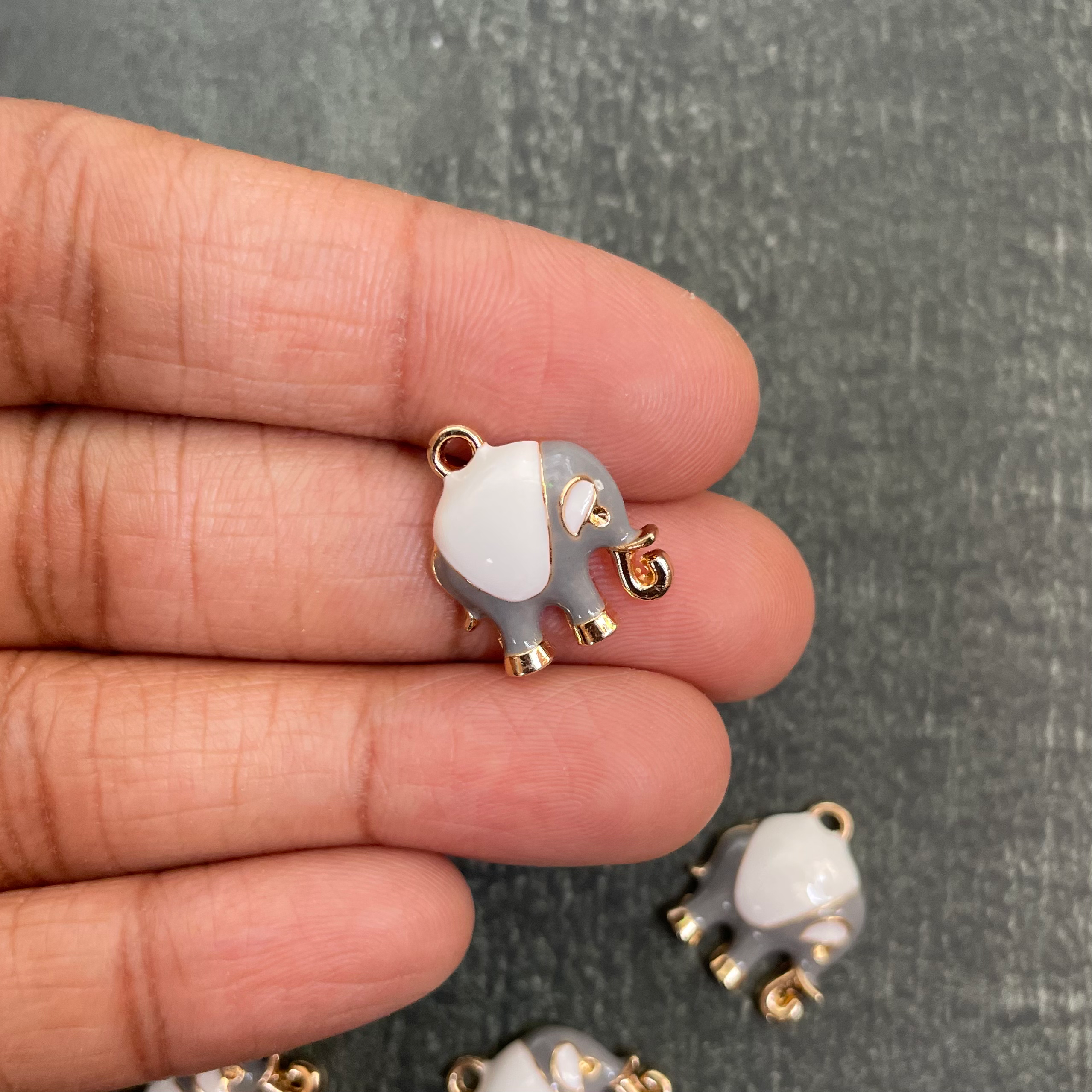 Elephant charm 61 image 1