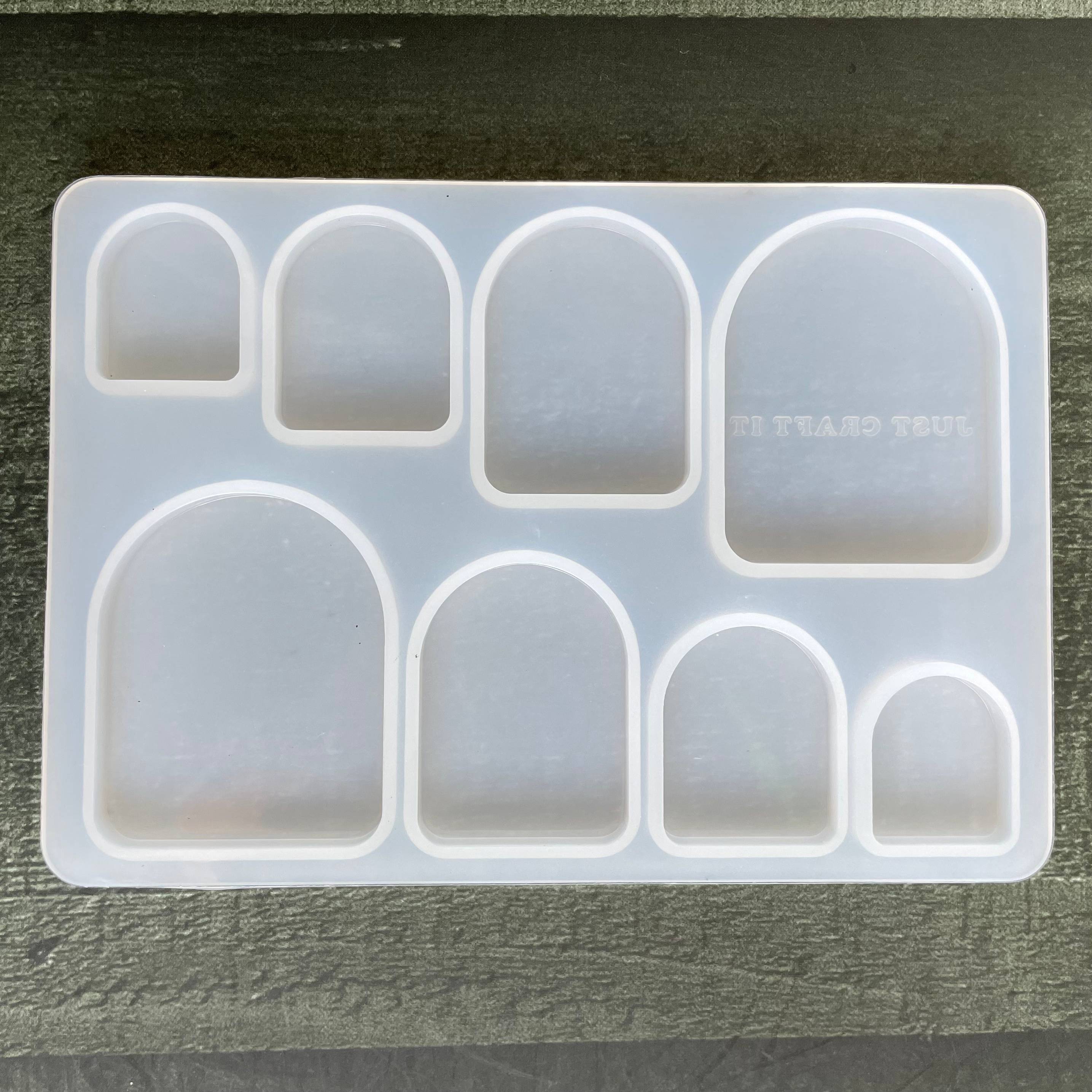 8 in 1 half ovel shape mould image 0