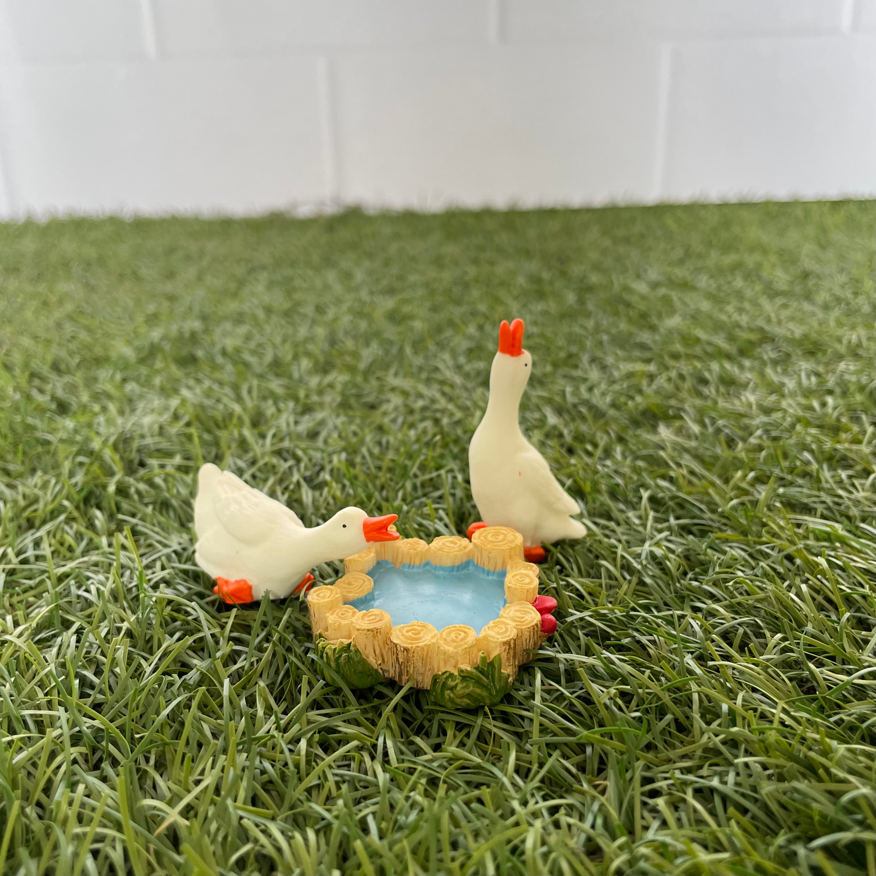 Mini Pool with Swan Pair Miniature 162 image 0