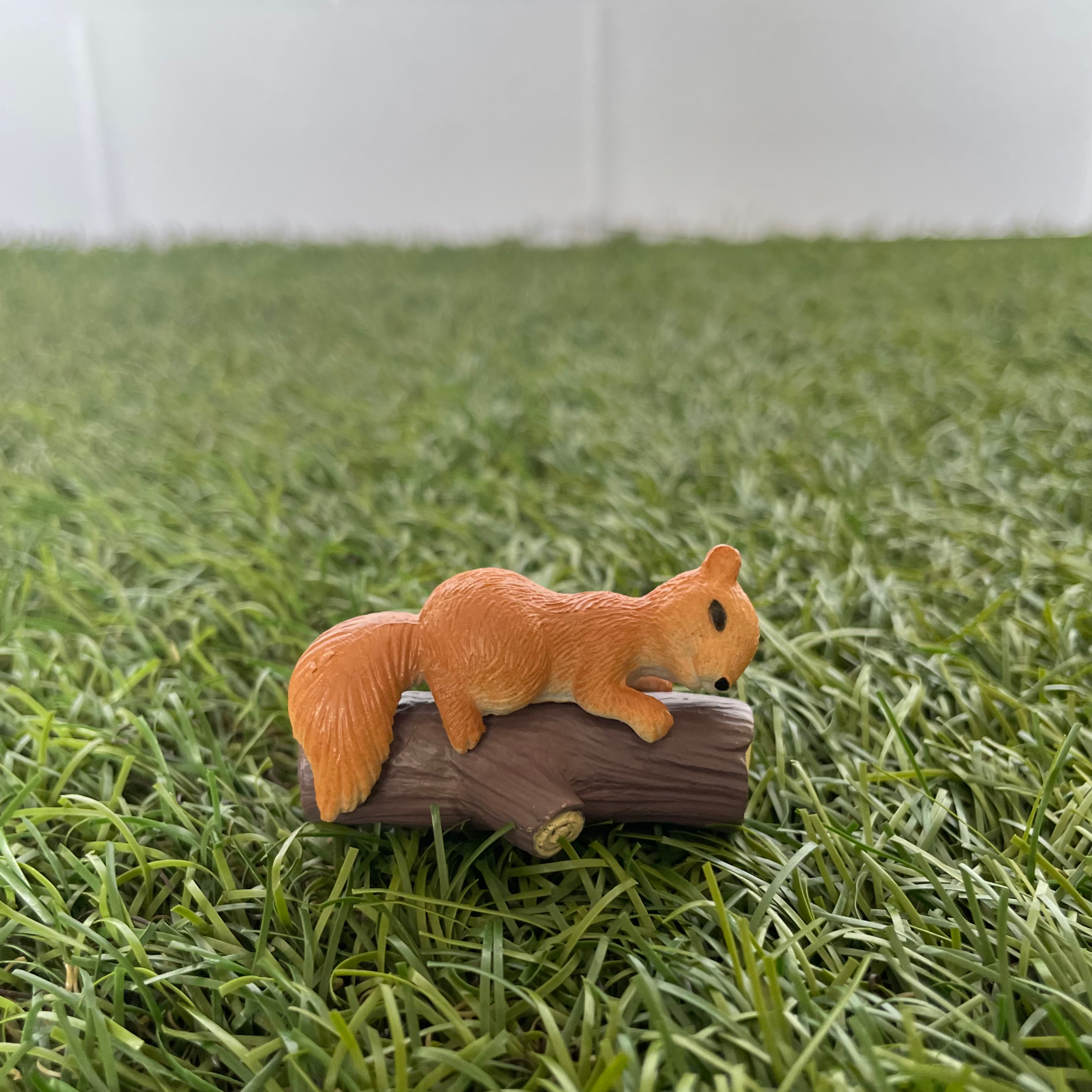 Squirrel C Miniture 198  image 0