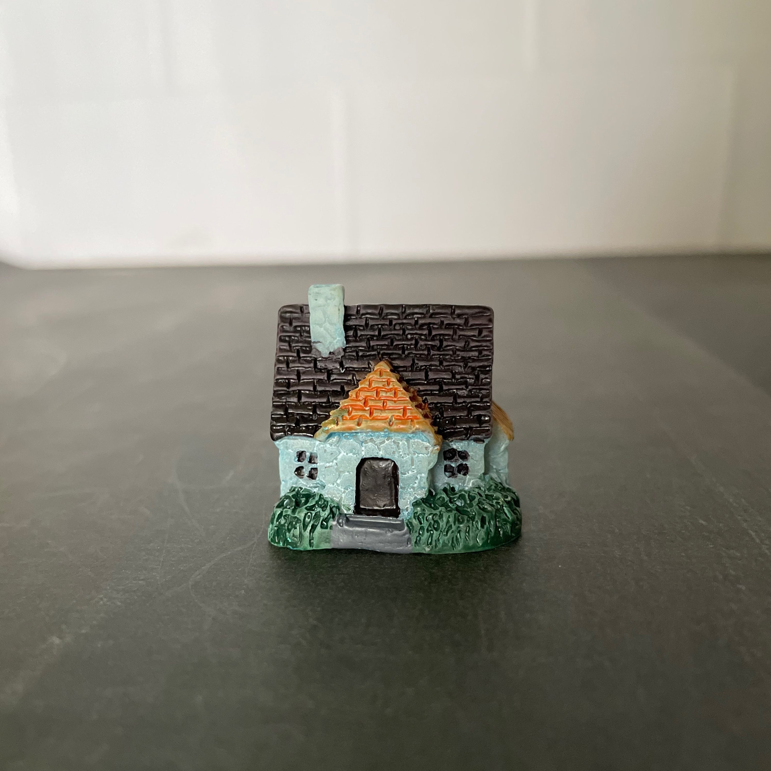 Vintage House B Miniature 148 image 0