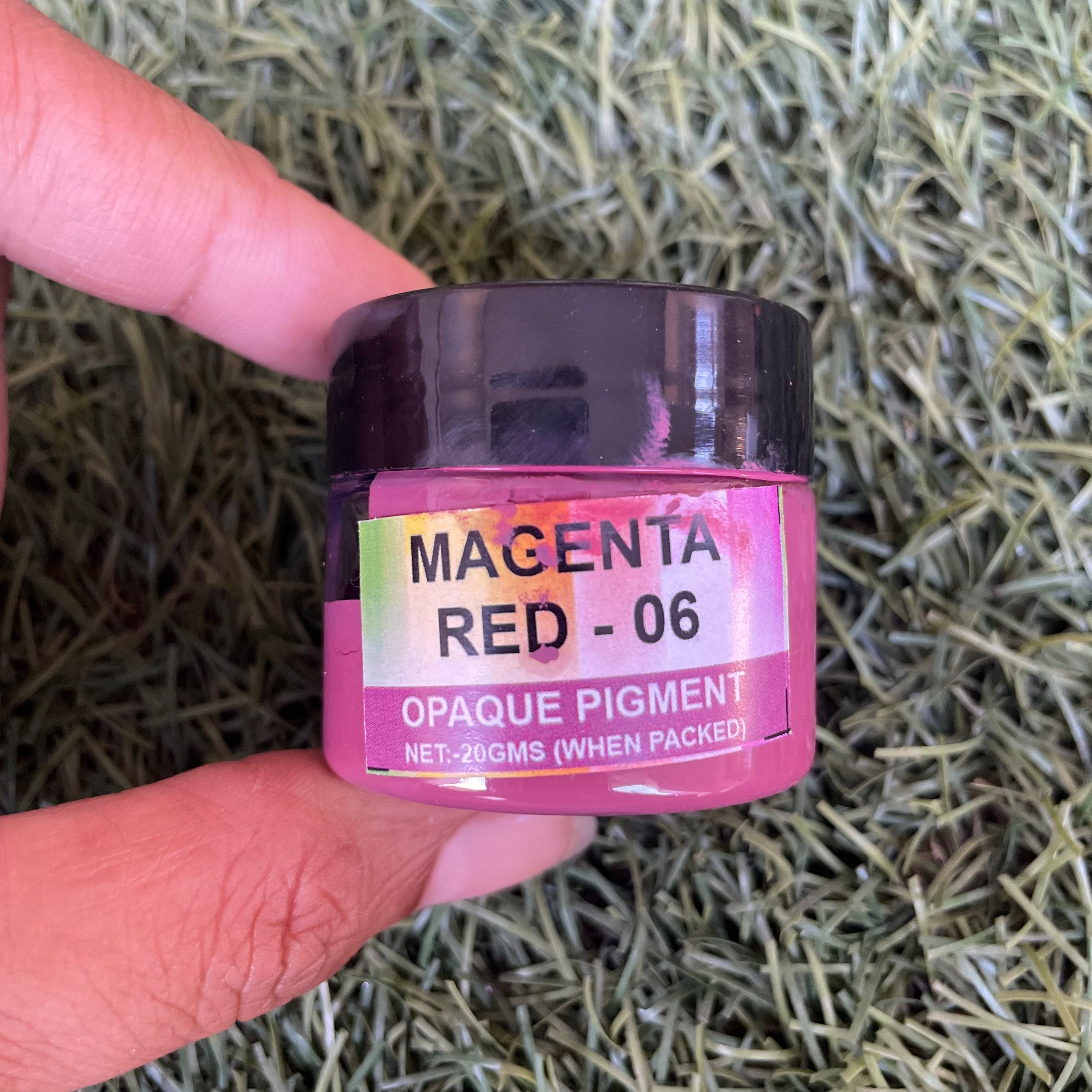 Opaque pigment Magenta red 06 image 0