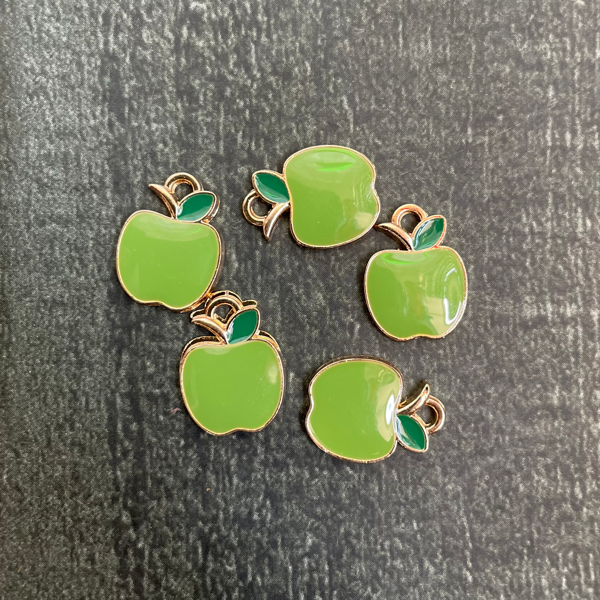 Green apple charm 18 image 0