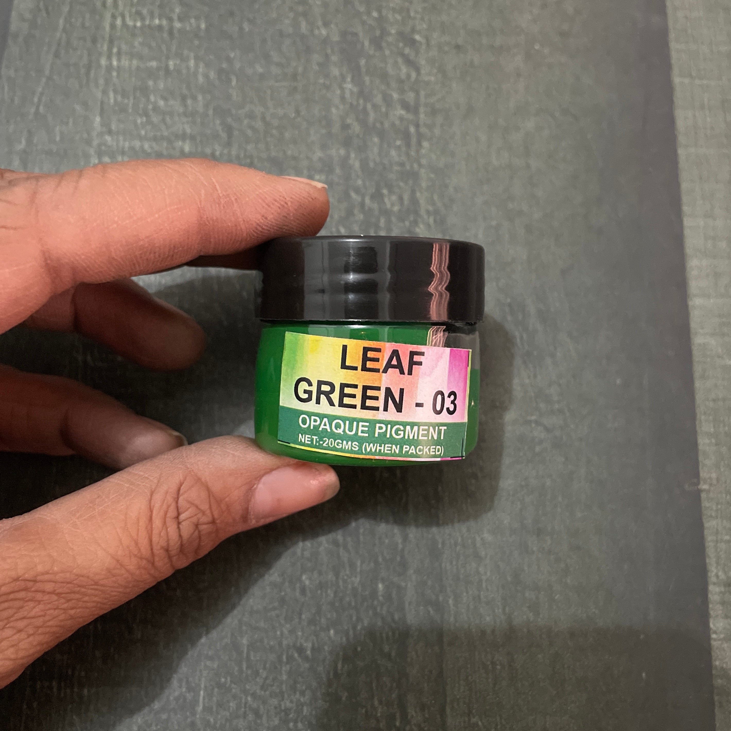 Opaque Pigment Leaf Green 03 image 0