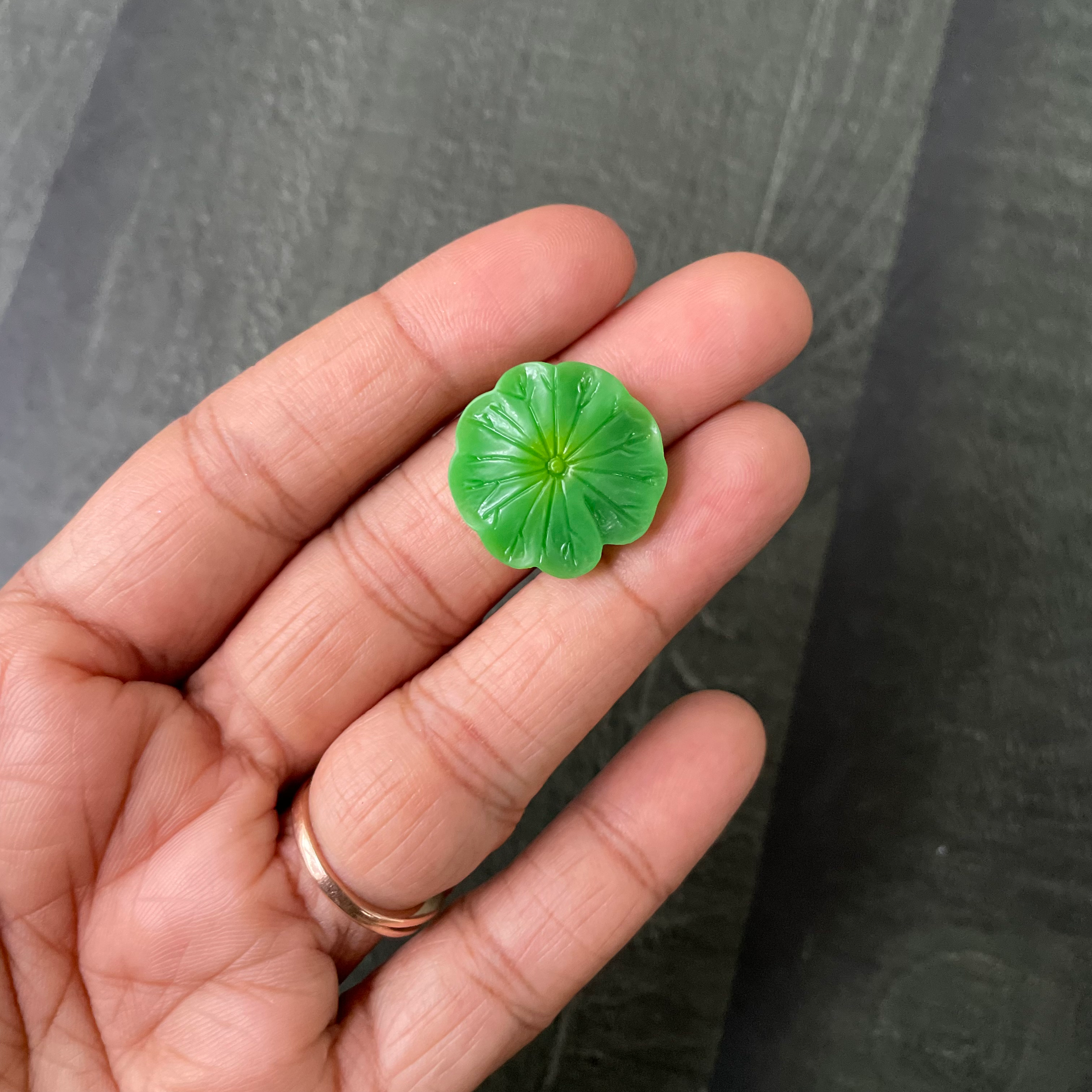 Small Lotus Leaf Miniature image 0