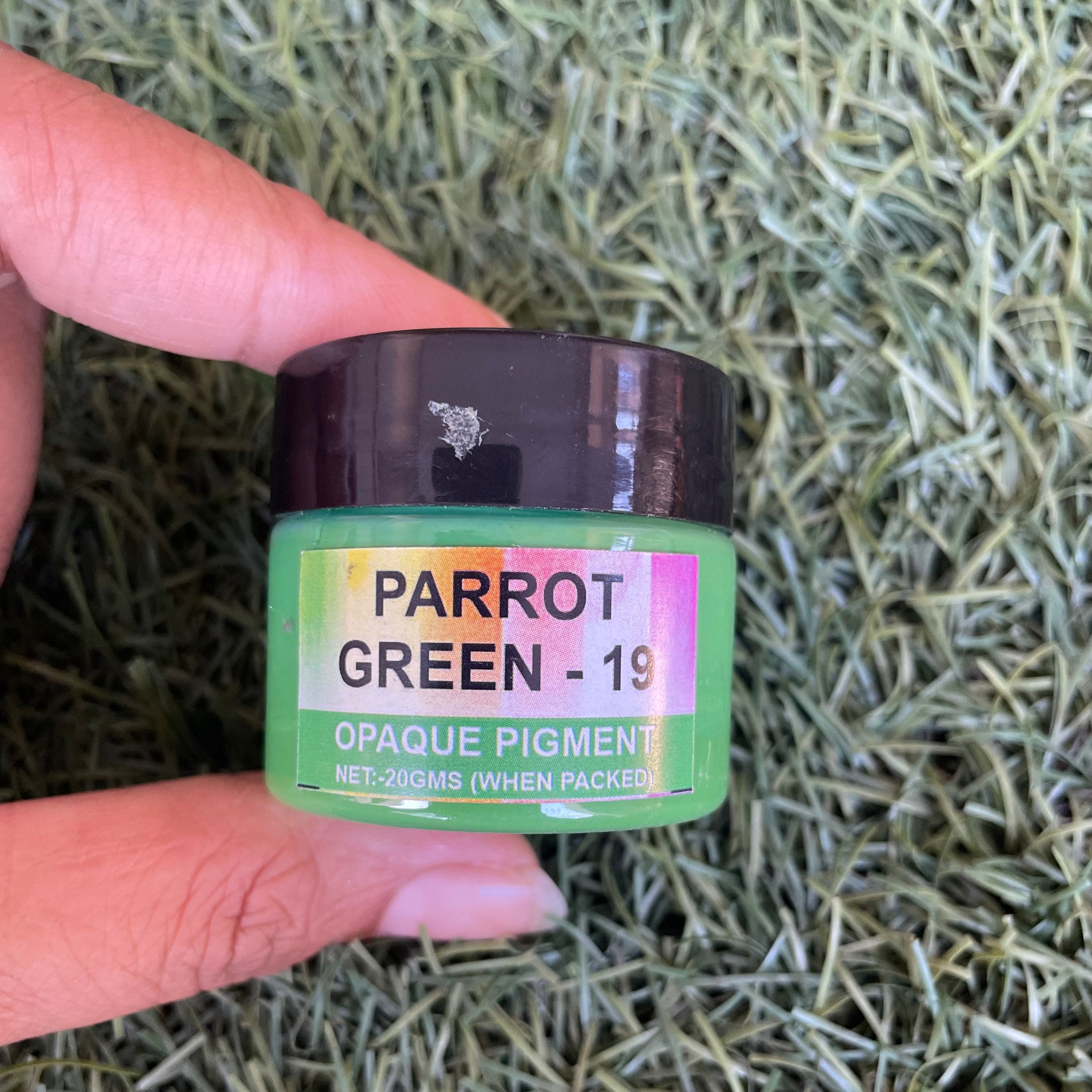 Opaque pigment parrot green 19 image 0