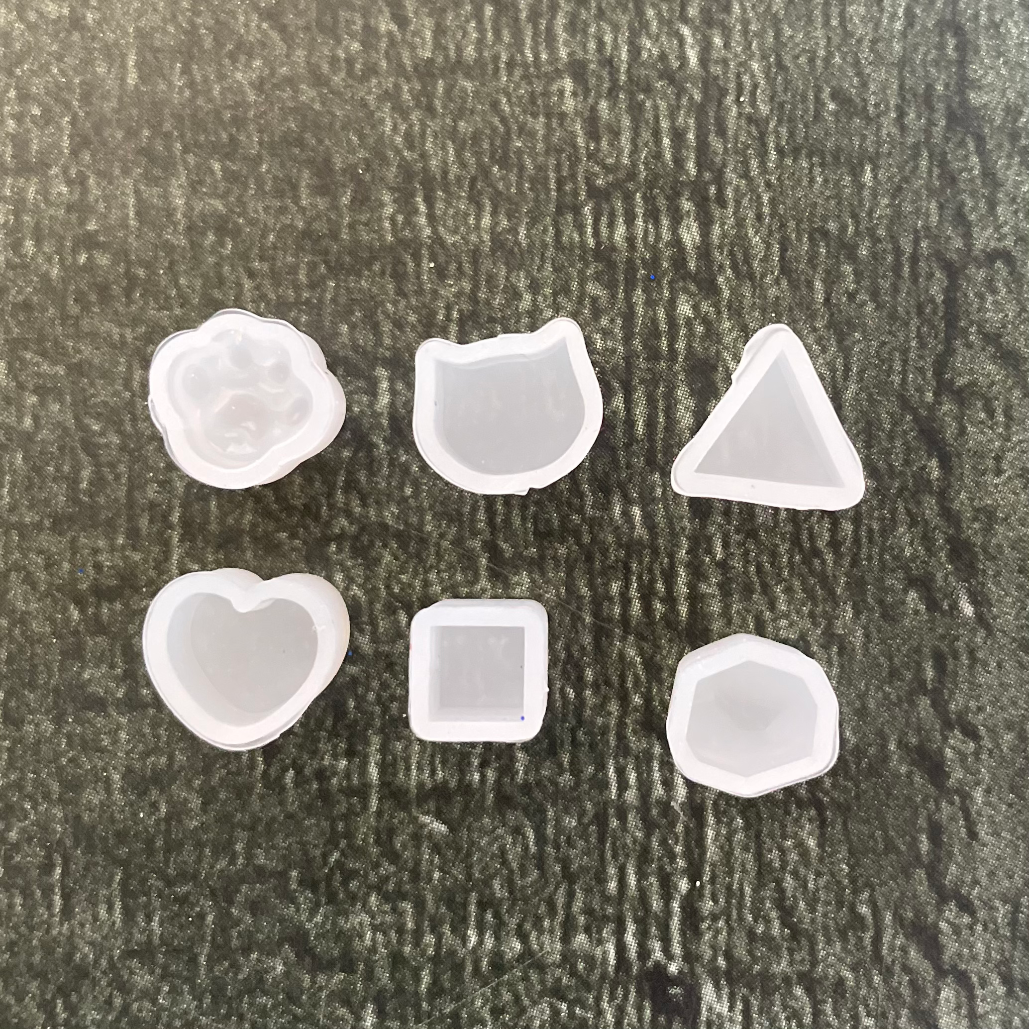 6 pieces mini ear studs mould image 0