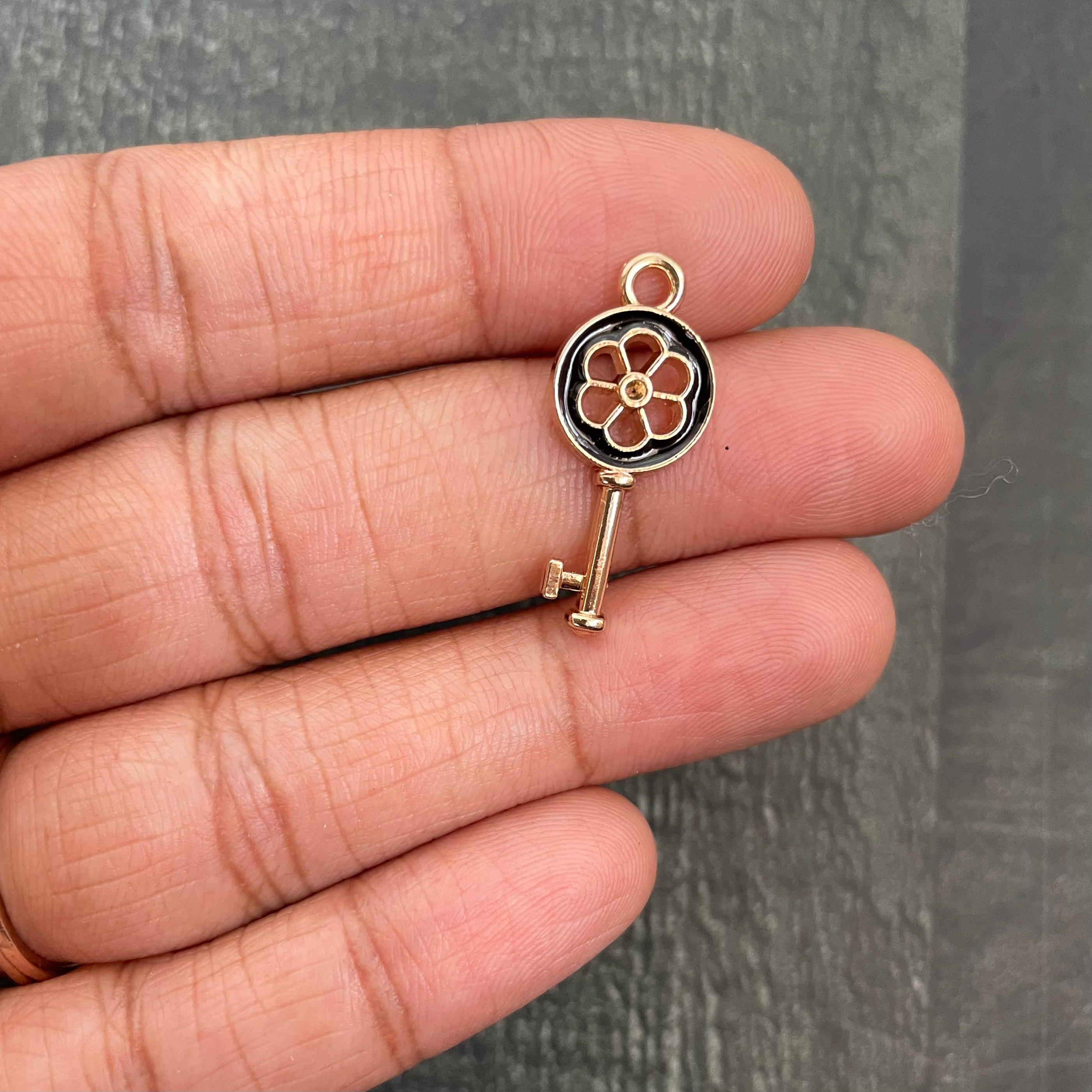 Key charm 56 image 1