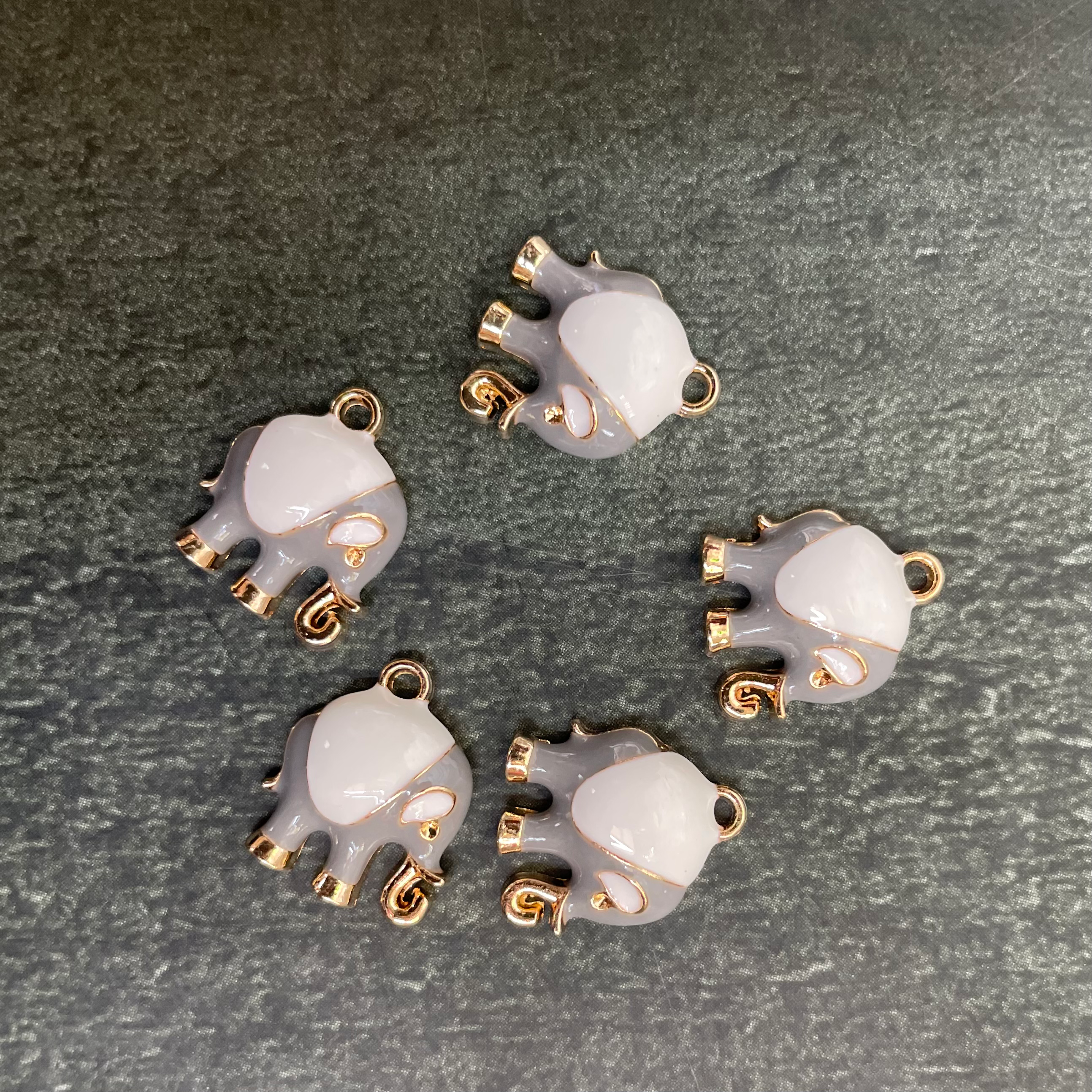 Elephant charm 61 image 0