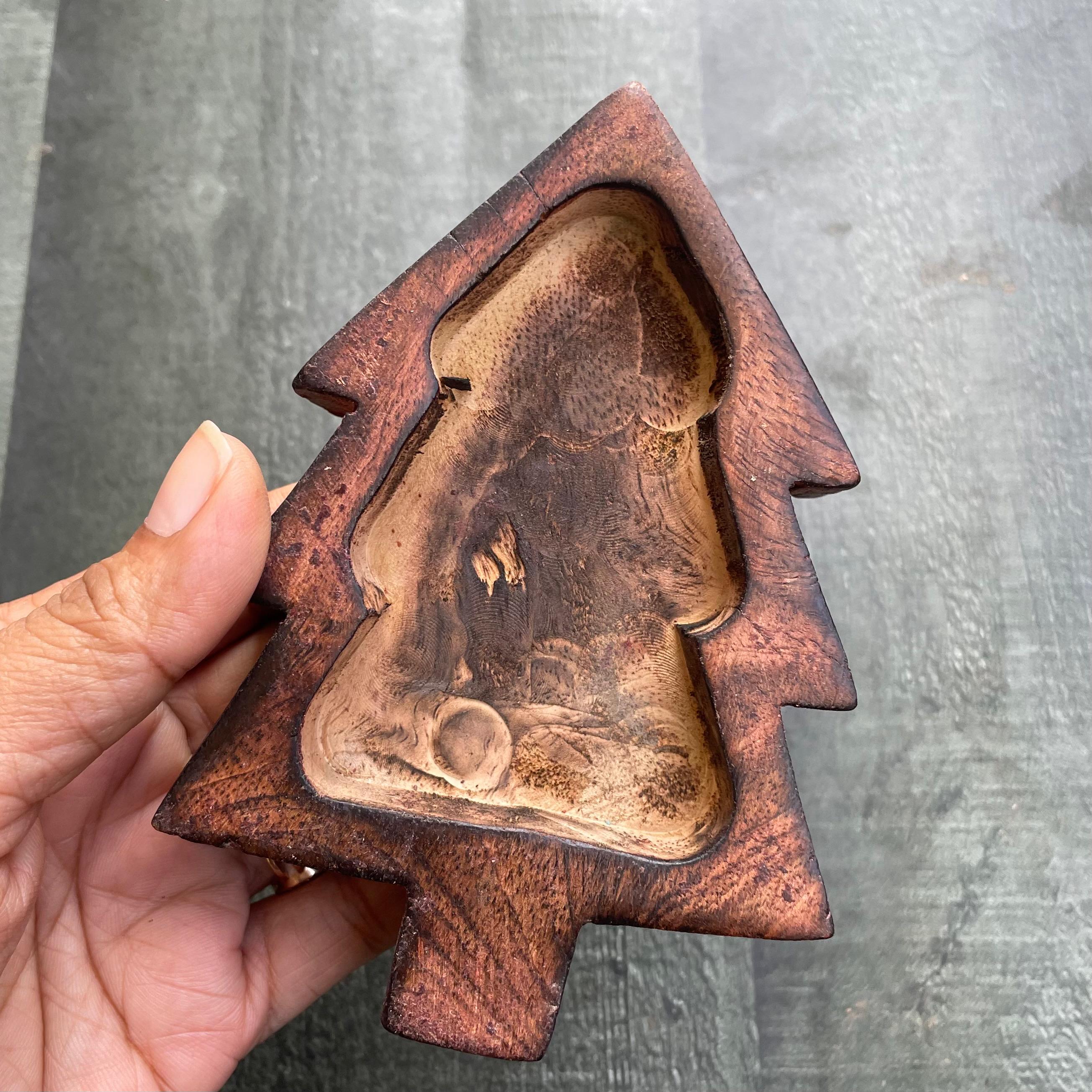 Small Christmas Tree Candle Base  image 1