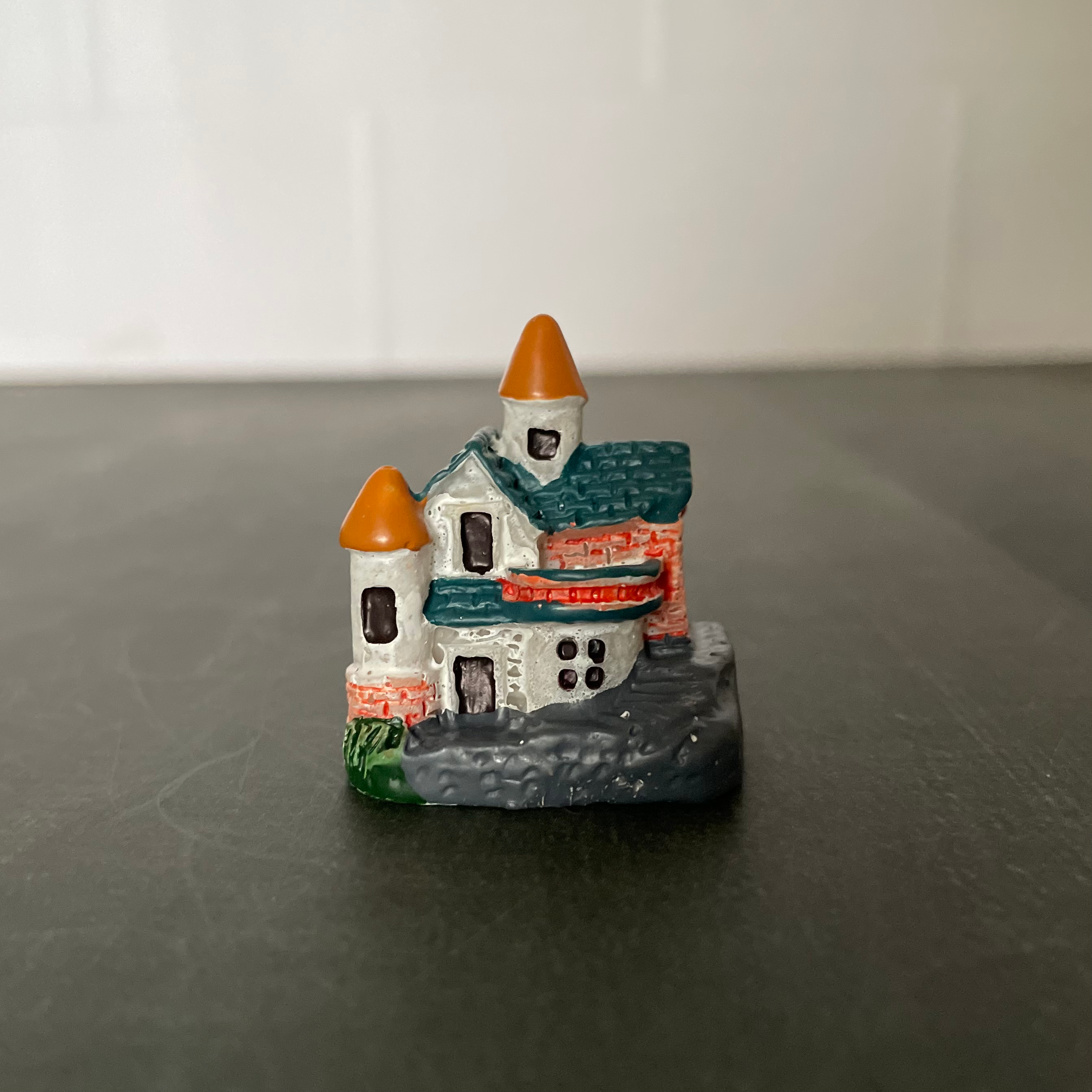 Vintage House C Miniature 149 image 0