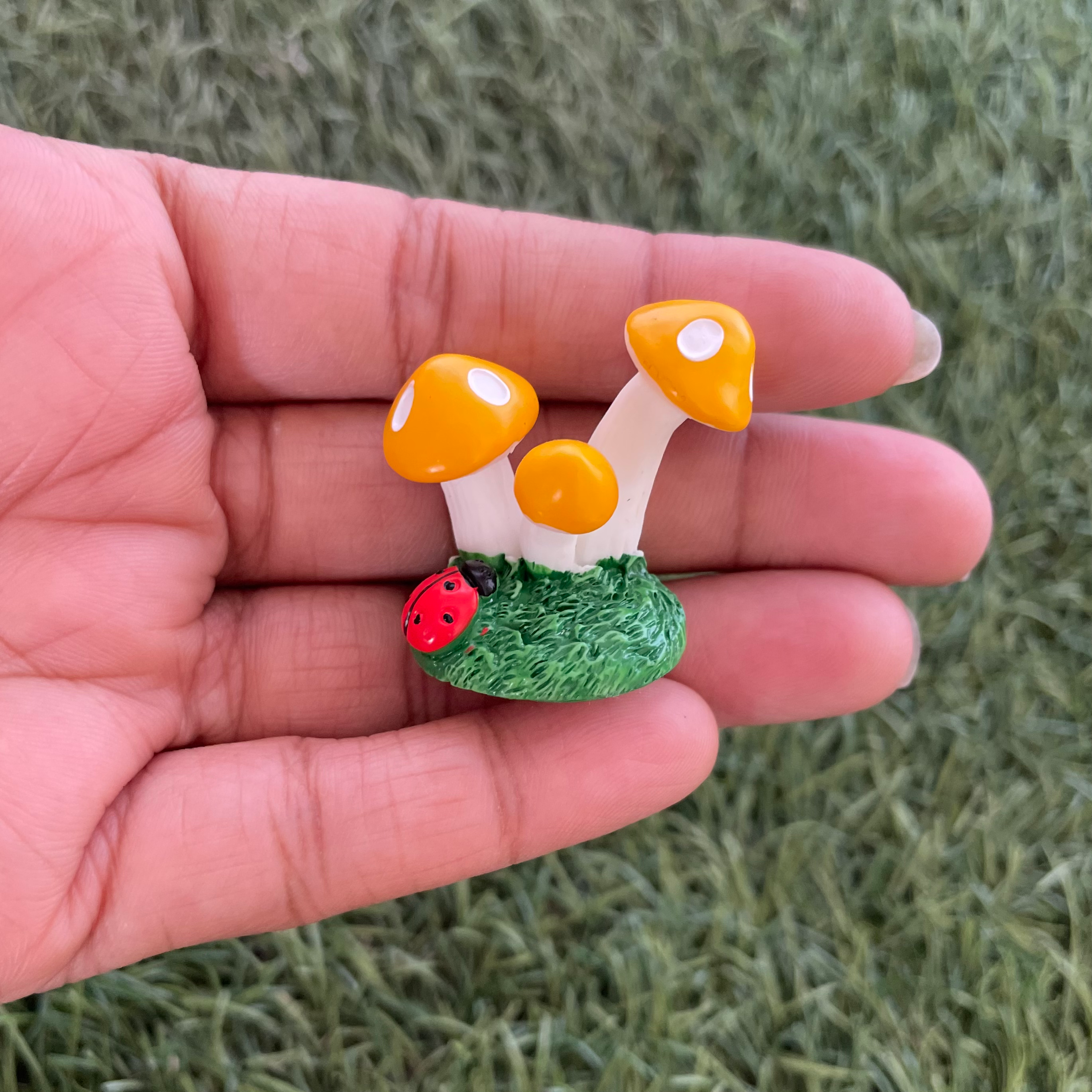 Yellow mushroom miniature 83 image 1