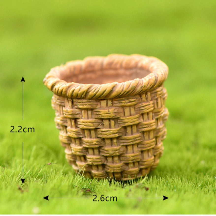 Bamboo basket miniature 45 image 0