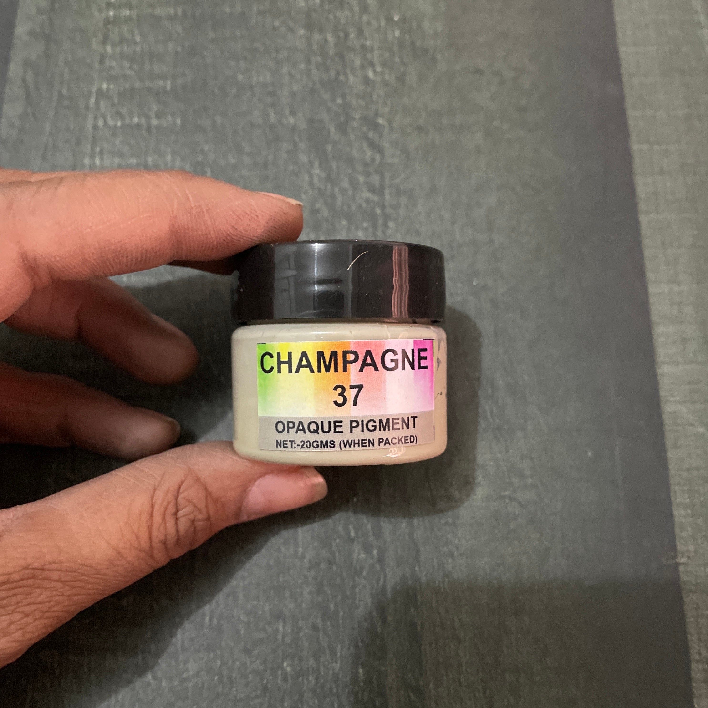 Opaque Pigment Champagne 37 image 0