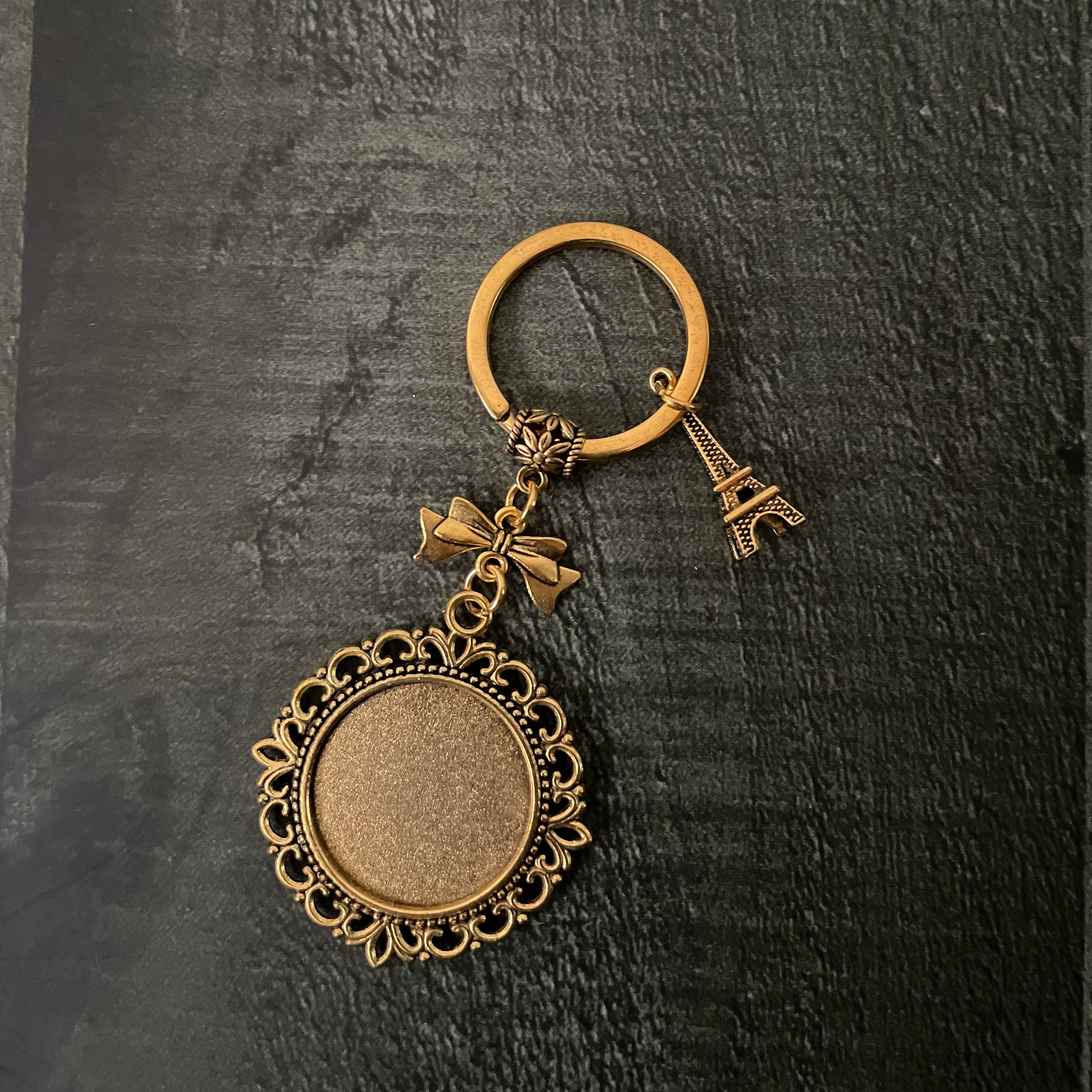 Keychain Golden Bazel 23 image 0