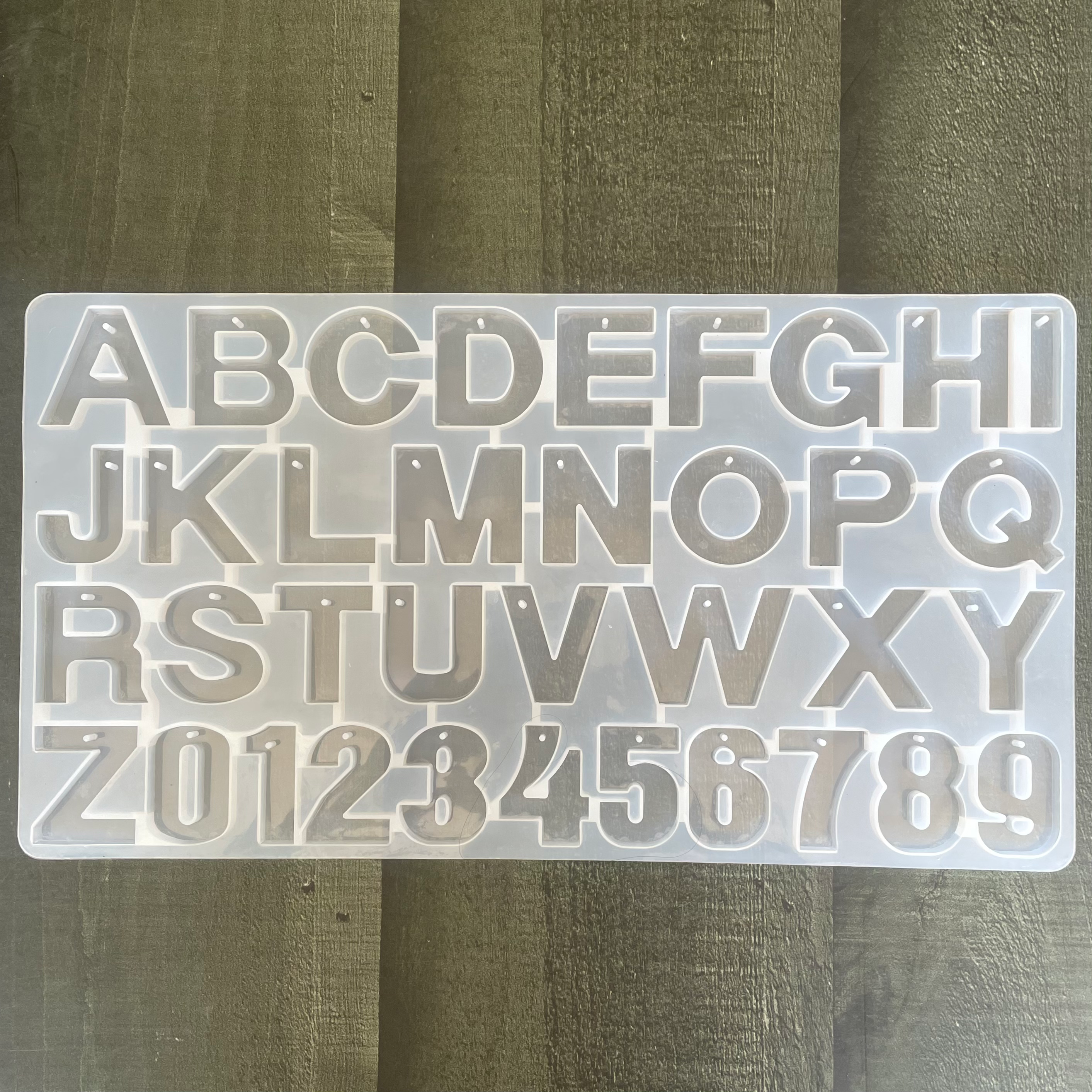 Alphabet keychain mould with hole image 0