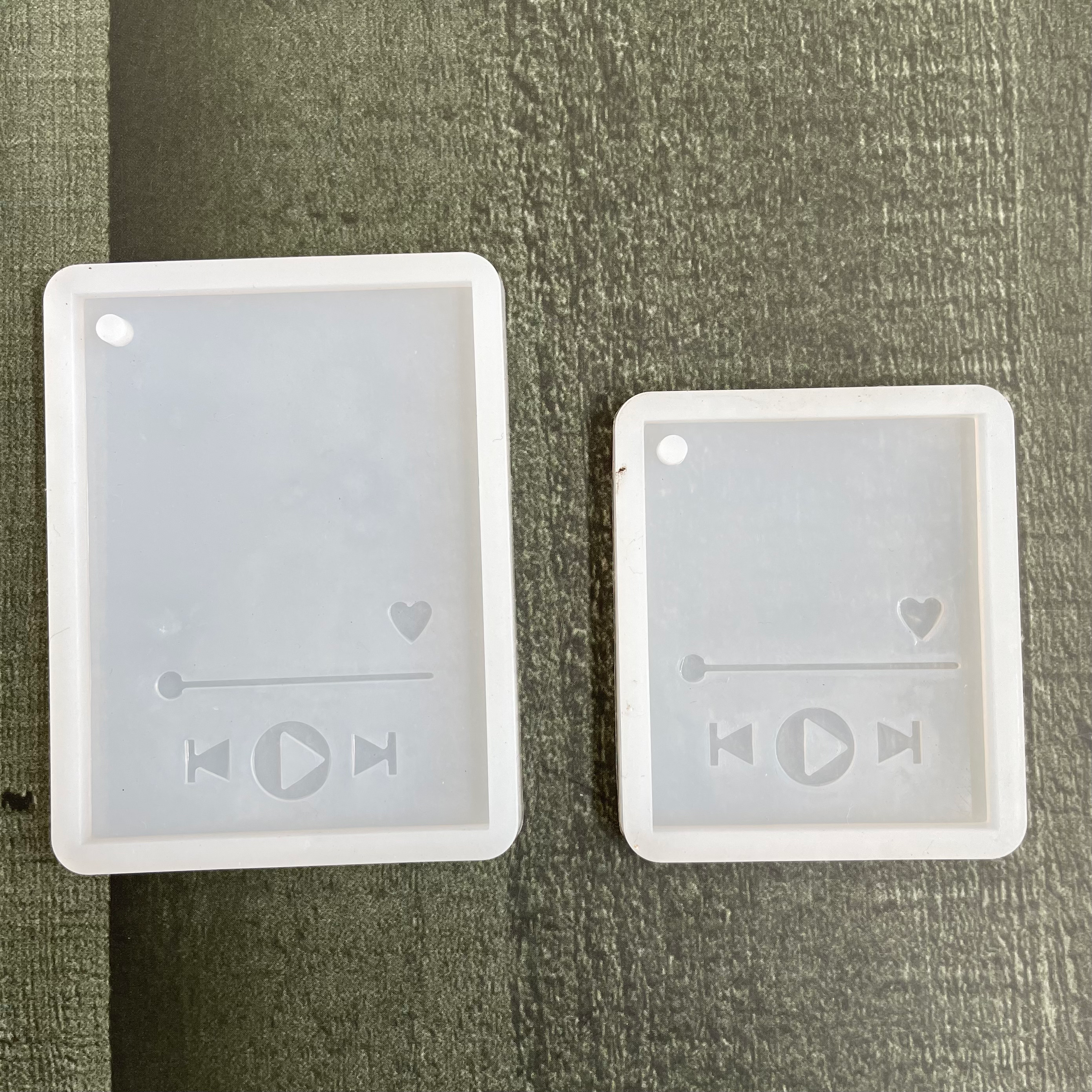 Spotify mould set of 2 image 0