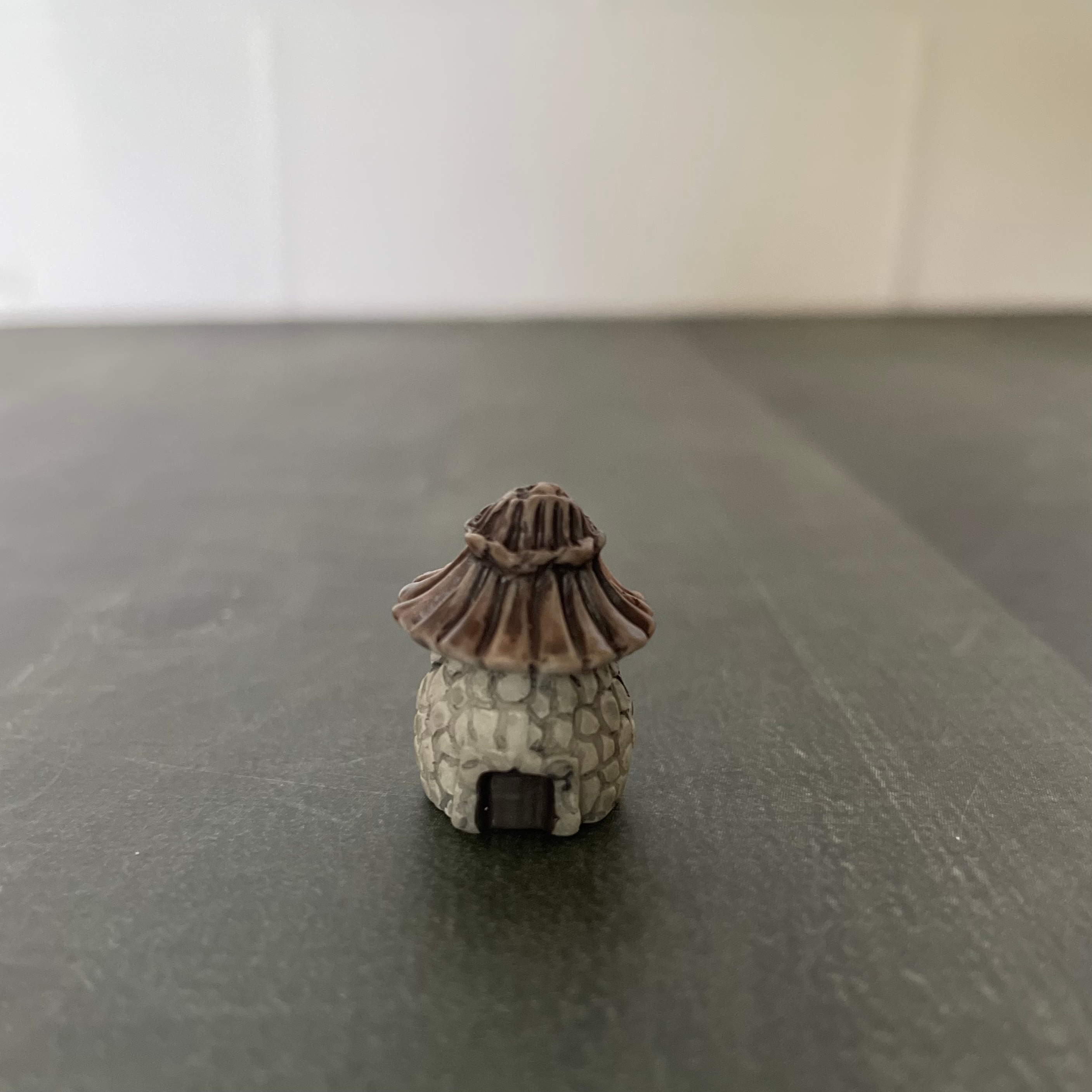 Mini Hut B Miniature 157 image 0