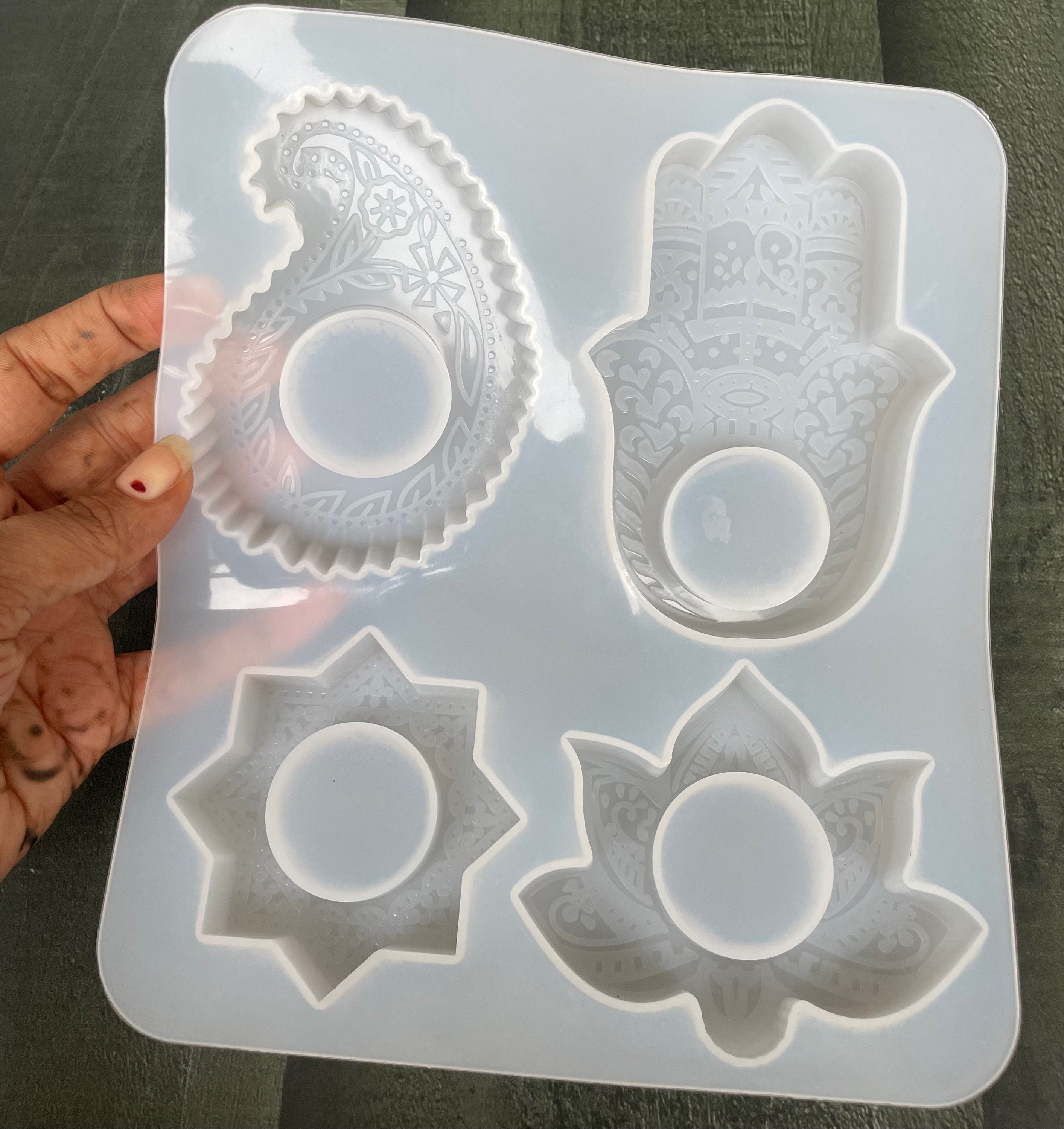 4 in 1 mandala T-holder mould image 1