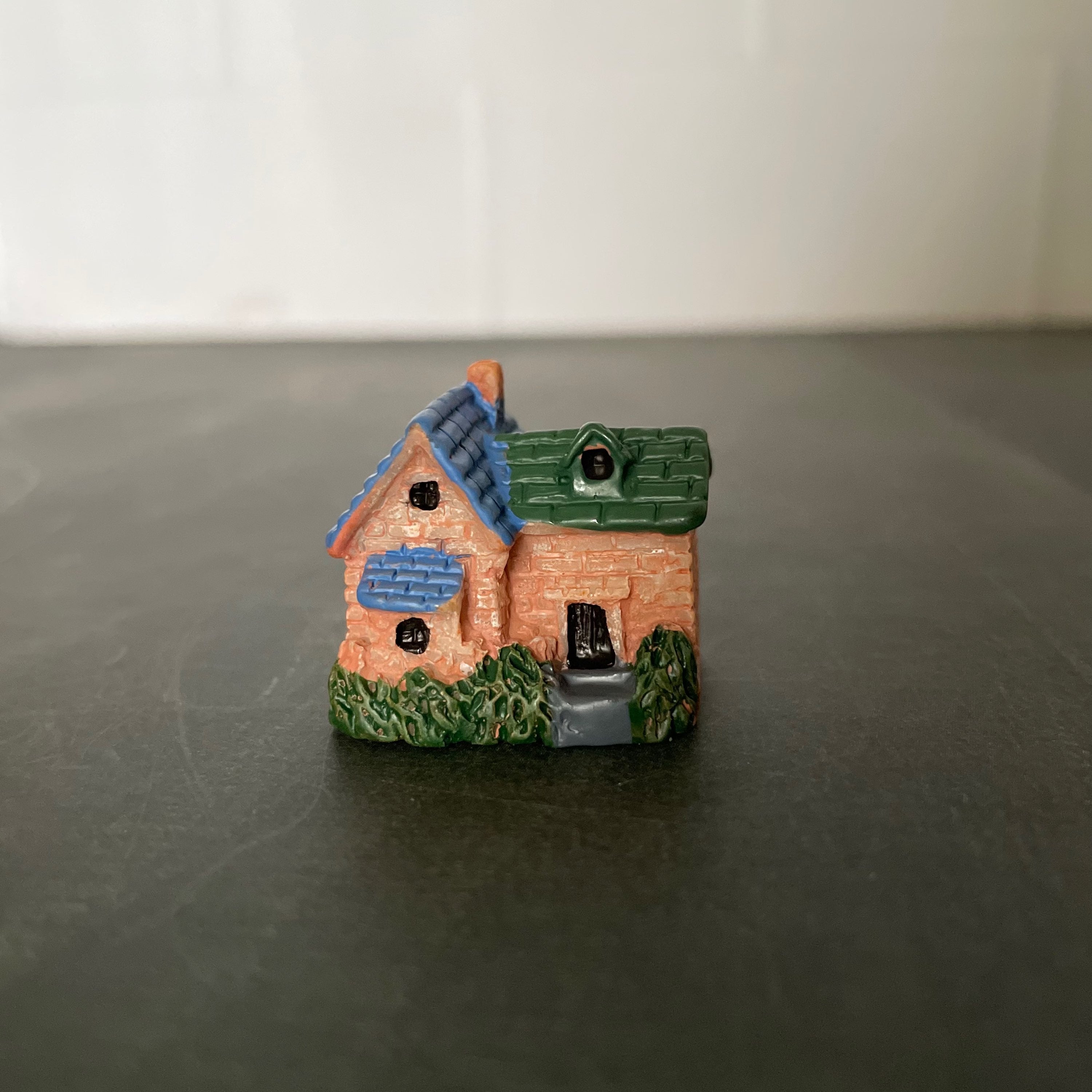 Vintage House D Miniature 150 image 0
